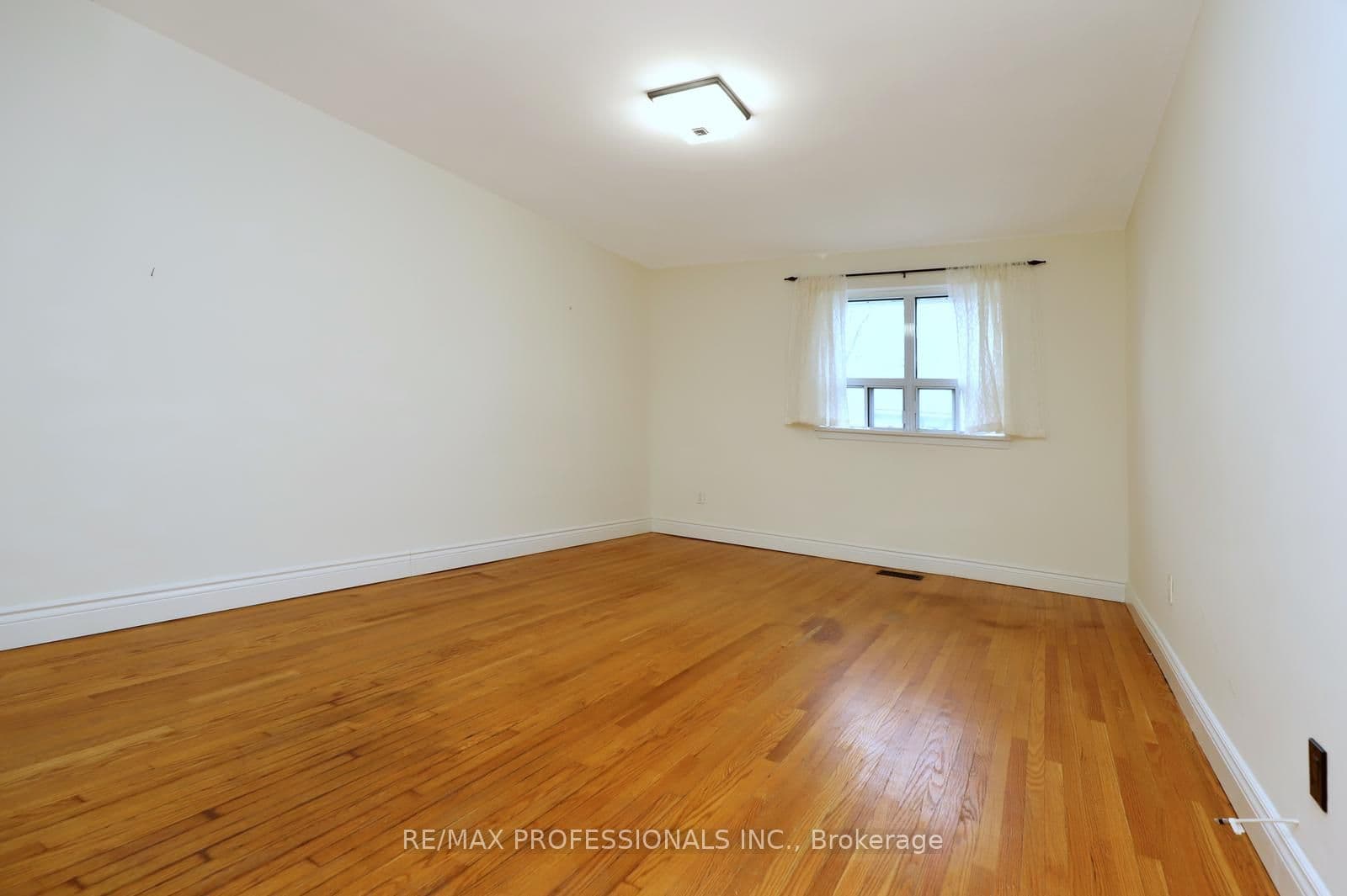 160 Carsbrooke Road 20, Toronto, ON M9C 1G9