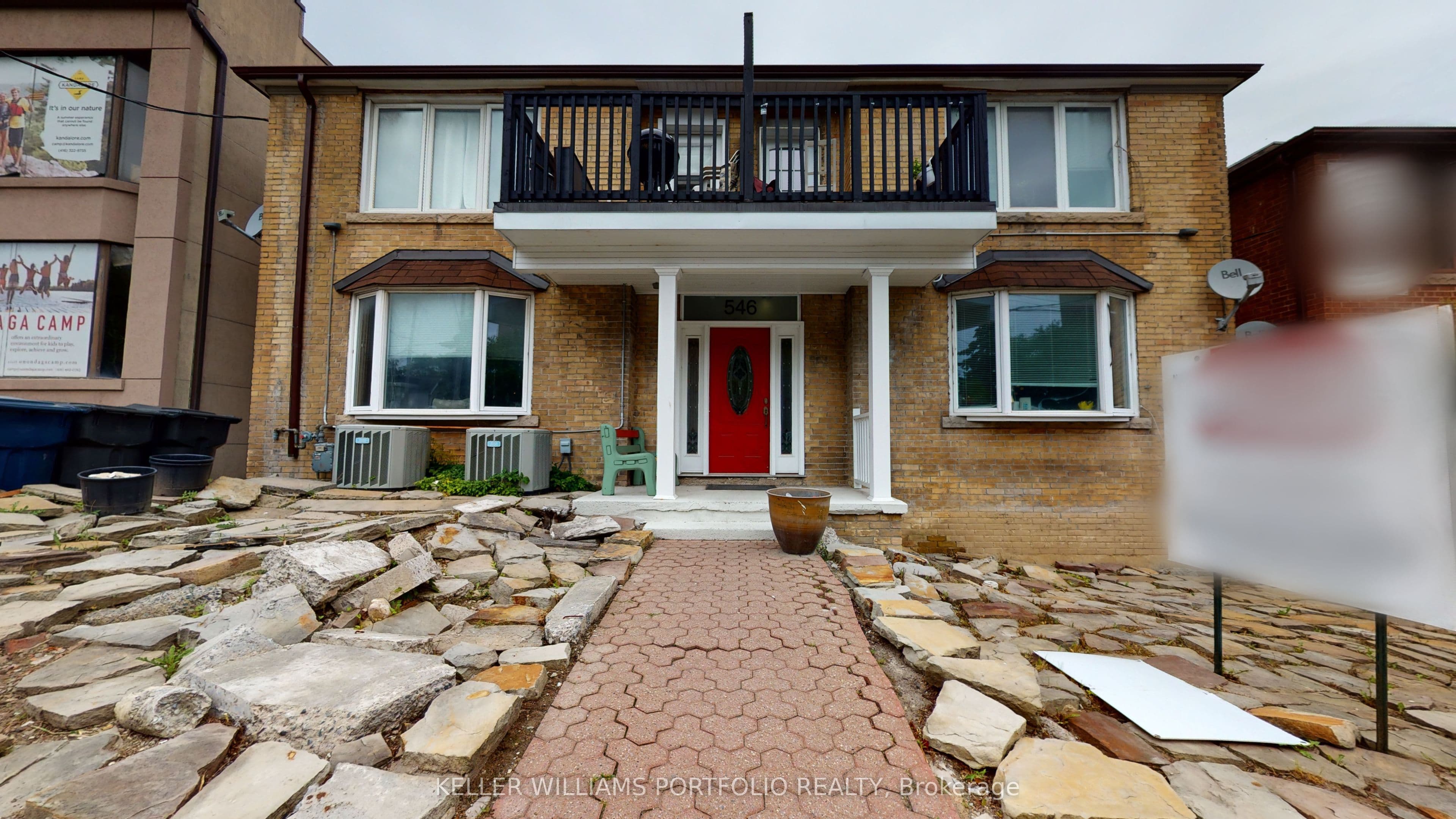 546 Eglinton Avenue E 5, Toronto, ON M4P 1N9