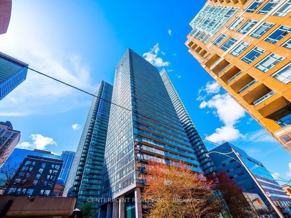 37 Grosvenor Street 603, Toronto, ON M4Y 3G5