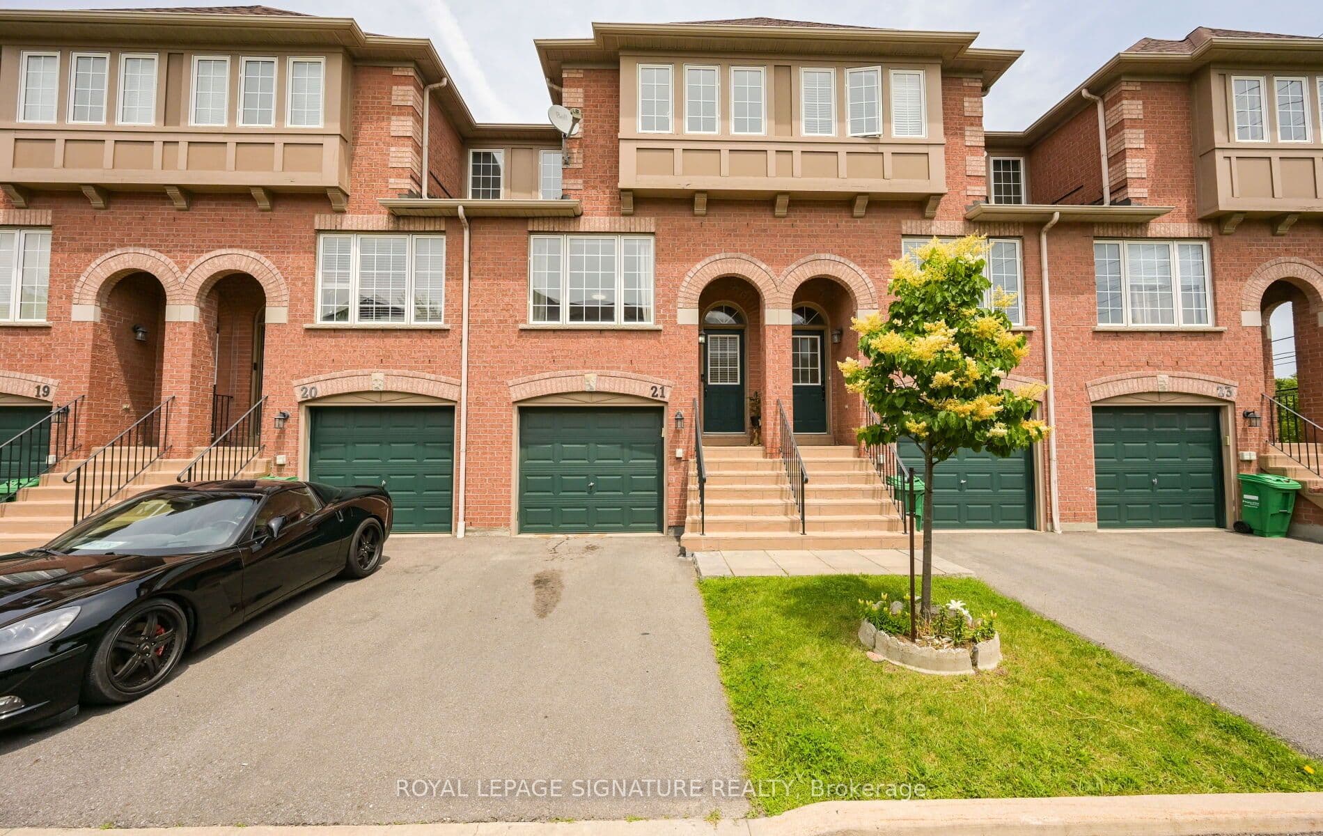 3020 Cedarglen Gate 21, Mississauga, ON L5L 4S7