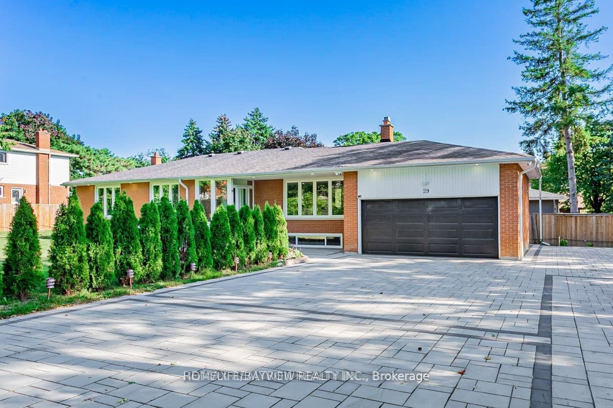 29 Westwood Lane, Richmond Hill, ON L4C 6X4