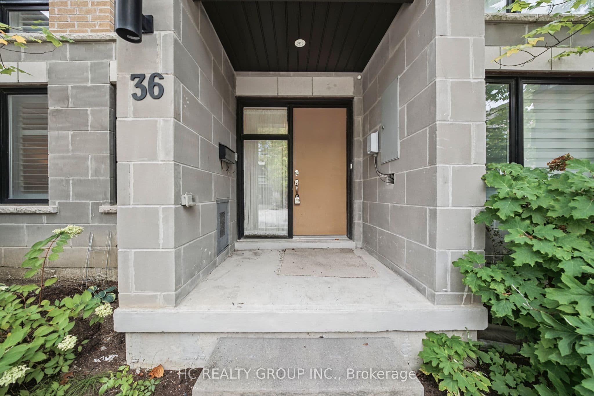 36 Kenneth Wood Crescent, Toronto, ON M2N 0K3