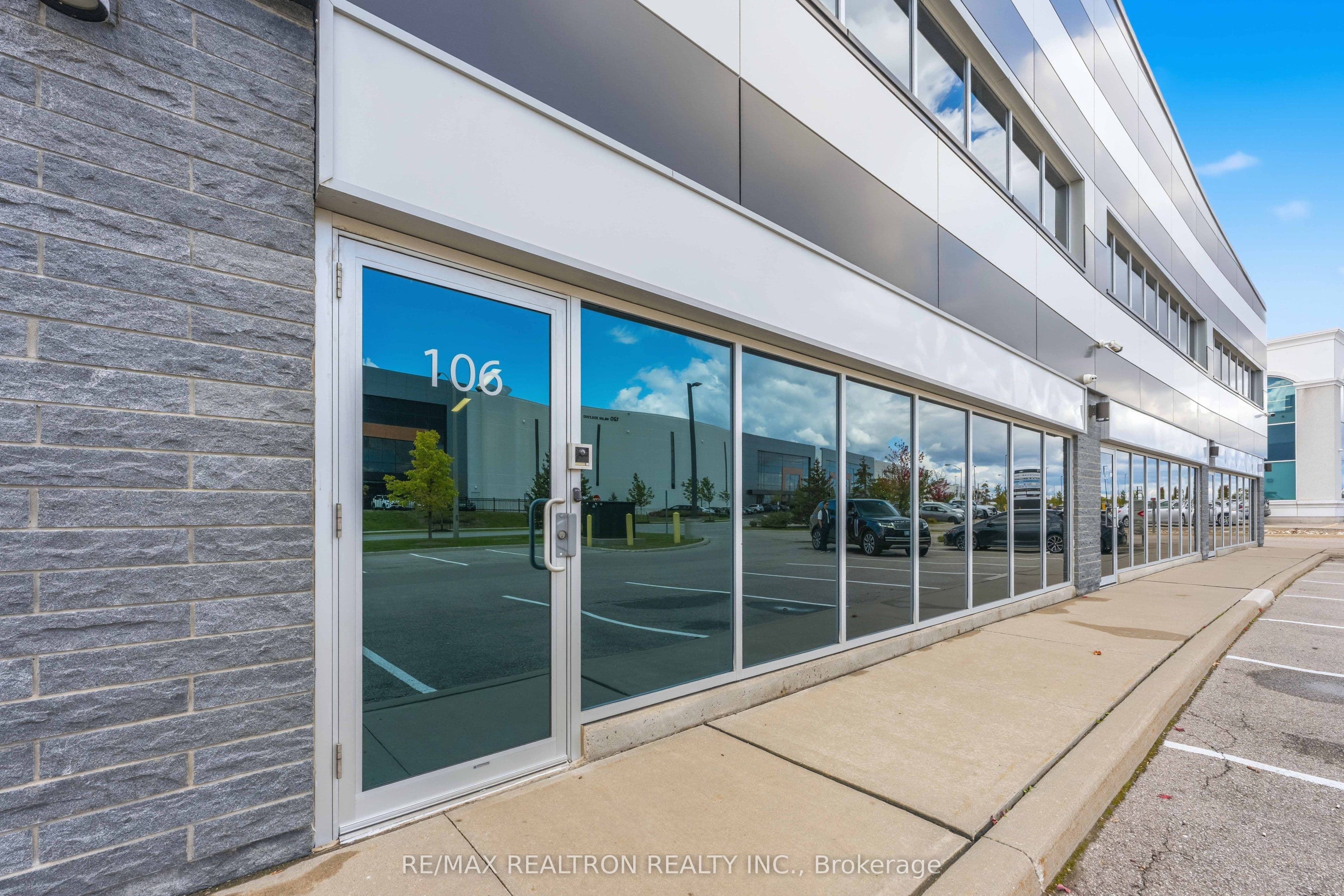 133 Milani Boulevard 106, Vaughan, ON L4H 4M4