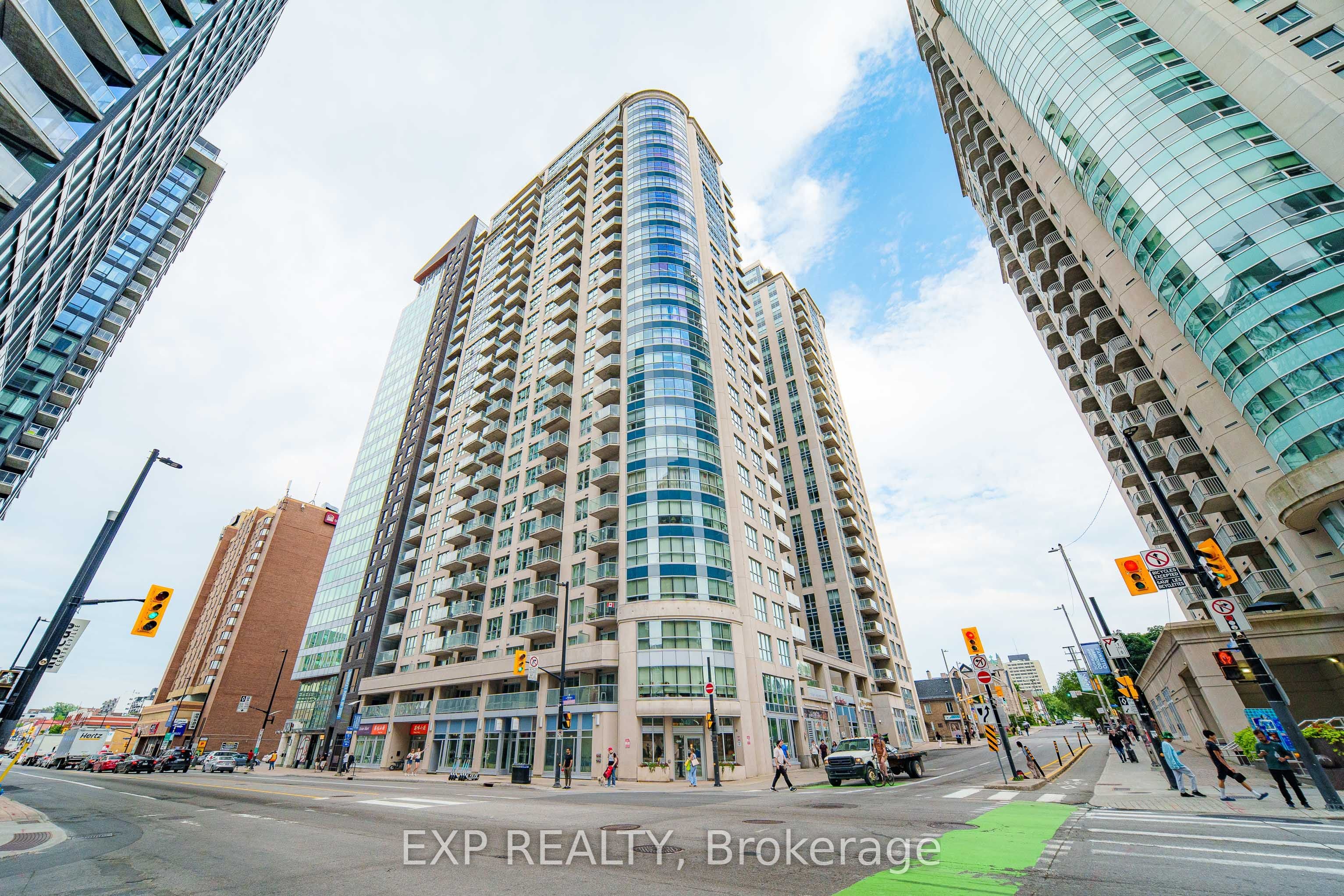242 Rideau Street 1906, Lower Town - Sandy Hill, ON K1N 0B7