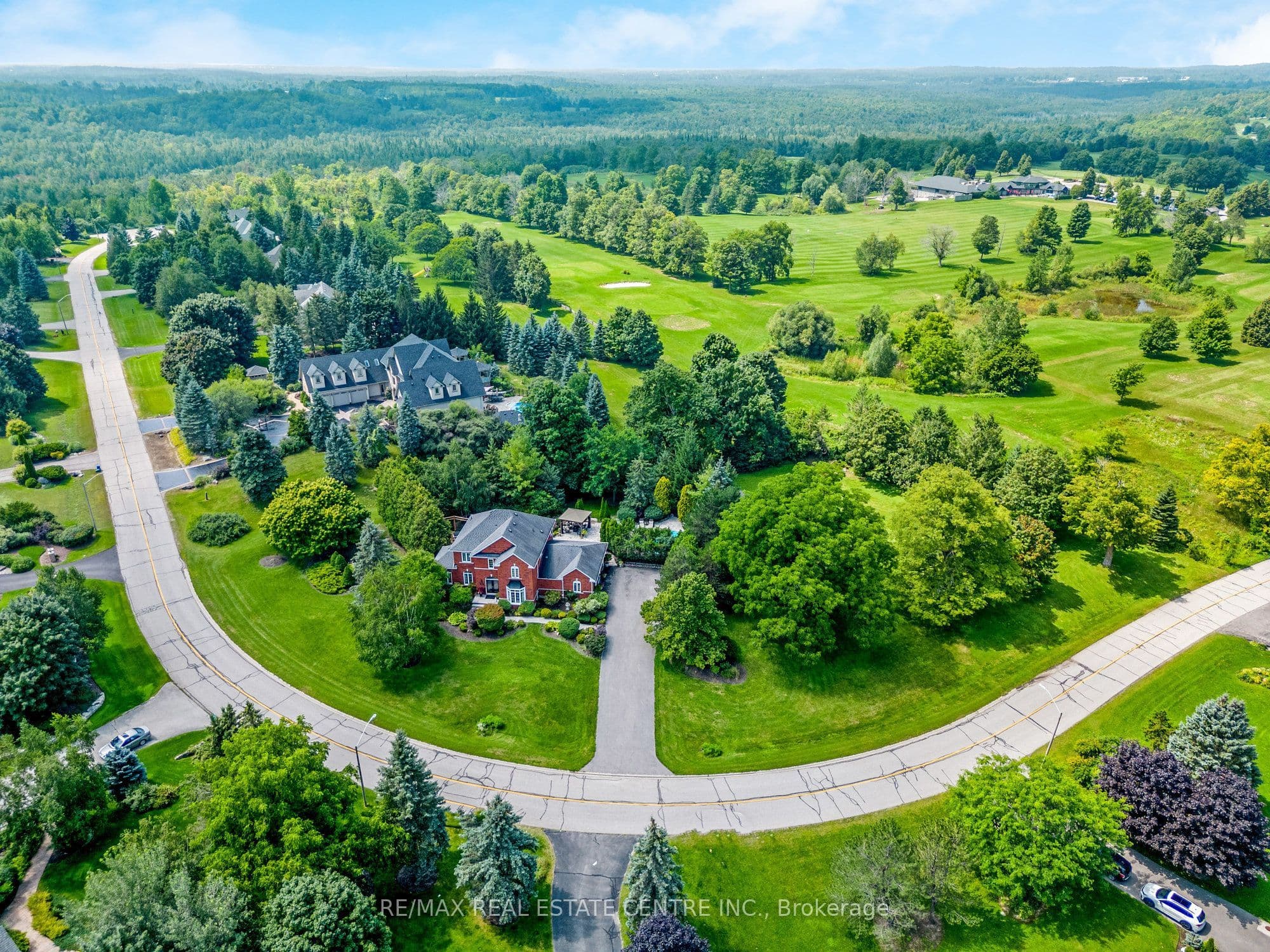 15 Trillium Terrace, Halton Hills, ON L7J 2W8