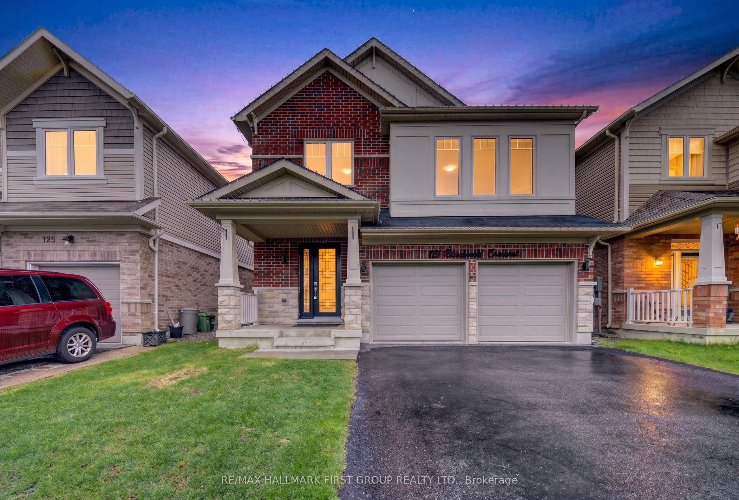 121 Blackwell Crescent, Oshawa, ON L1L 0C1