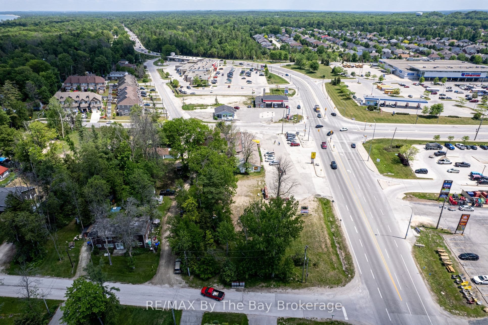 146 45th Street N, Wasaga Beach, ON L9Z 1Z2