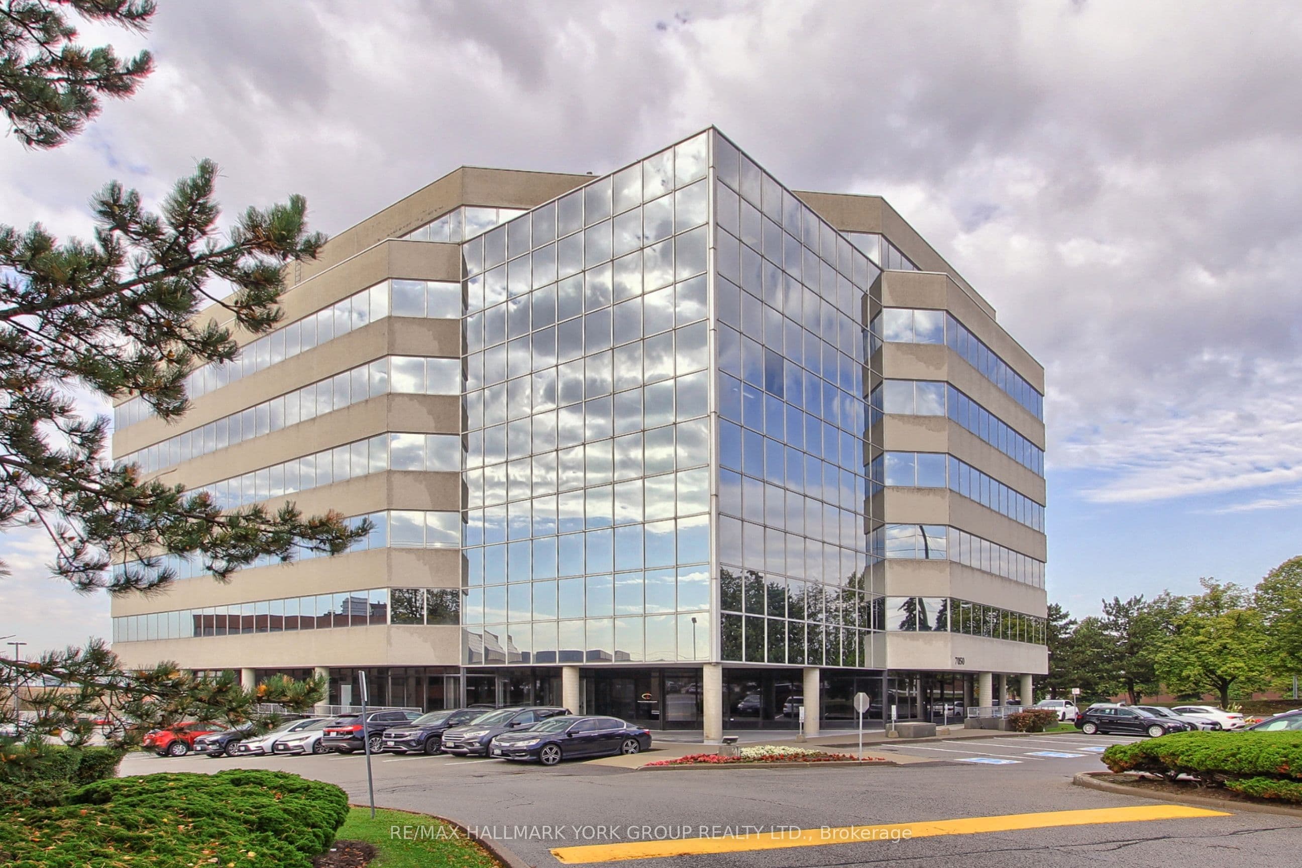 7050 Weston Road 101, Vaughan, ON L4L 8G7