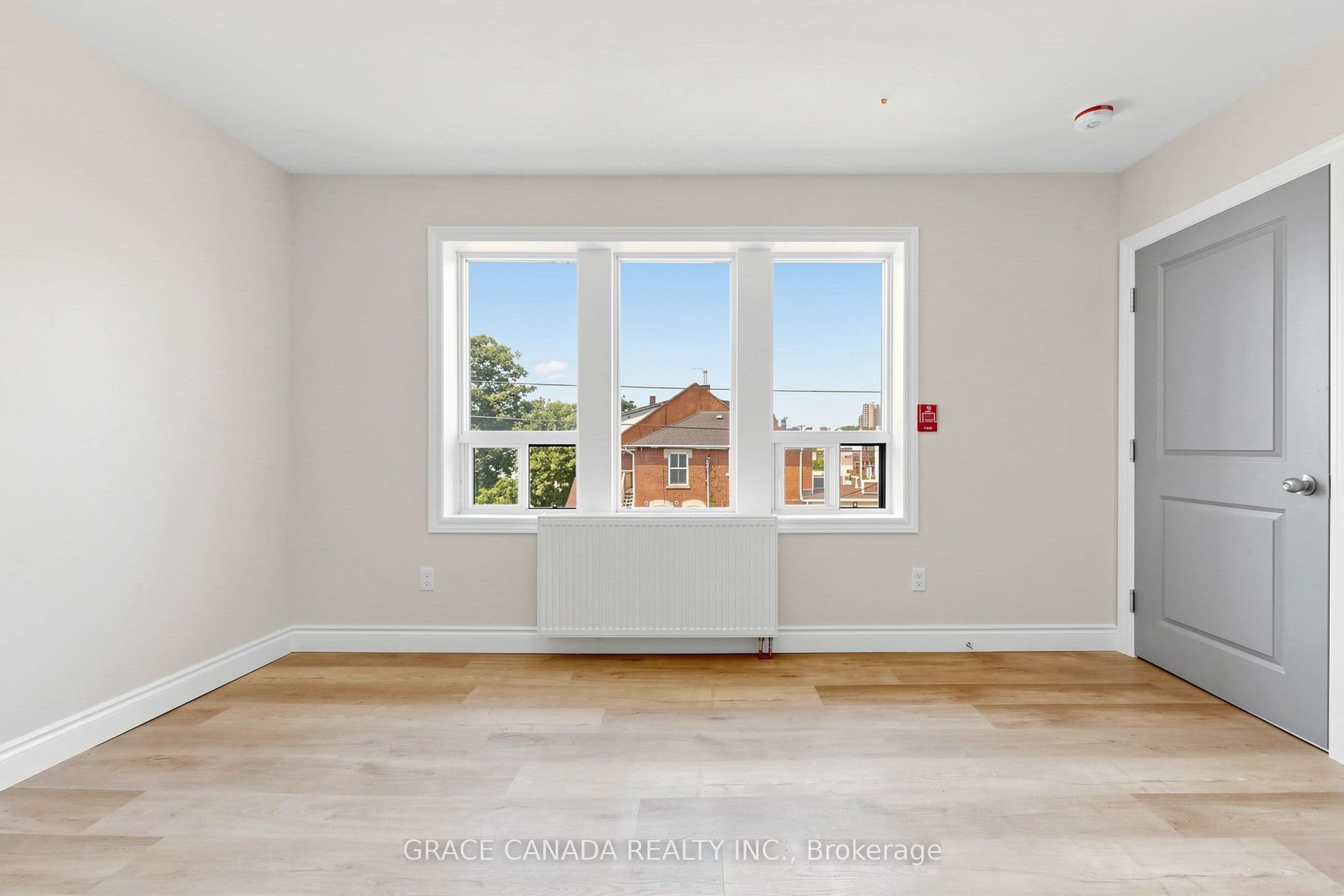 65 Sanford Avenue S, Hamilton, ON L8M 2G7