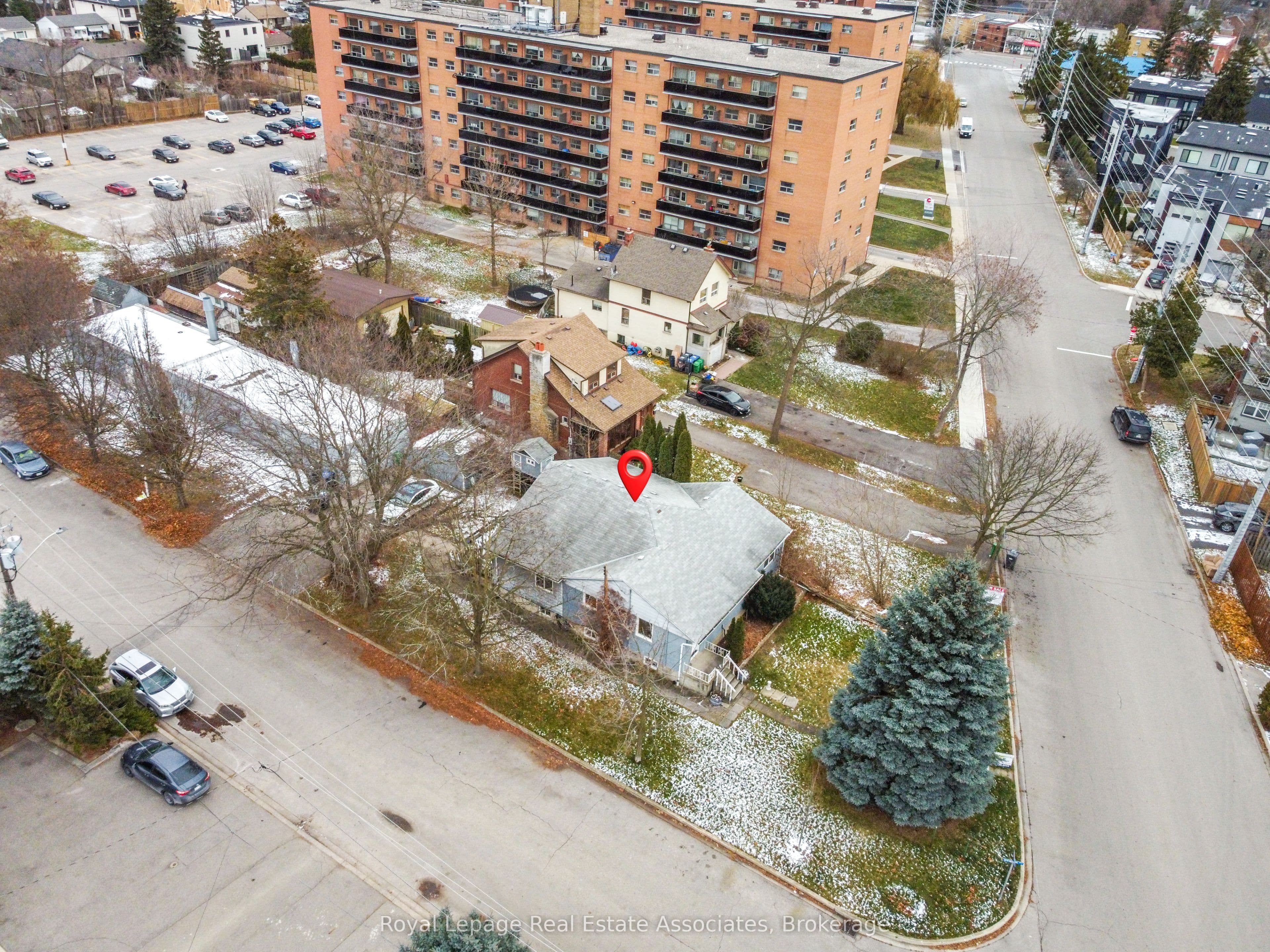 1089 Seneca Avenue, Mississauga, ON L5G 3X4