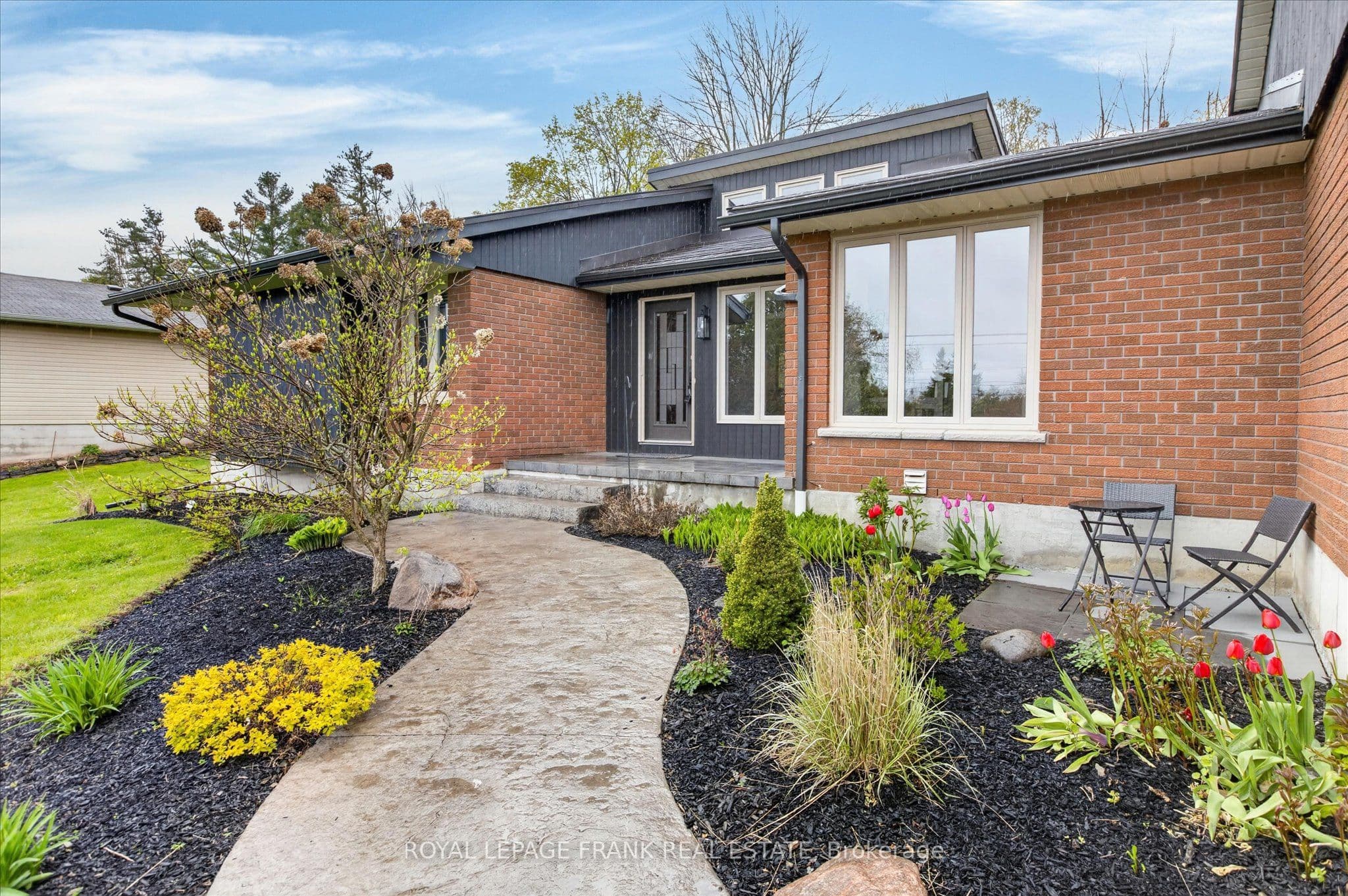 892 Frank Hill Road, Kawartha Lakes, ON K9J 6X3