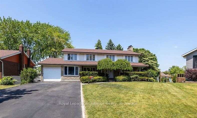 35 Patrick Street, Quinte West, ON K8V 4B4