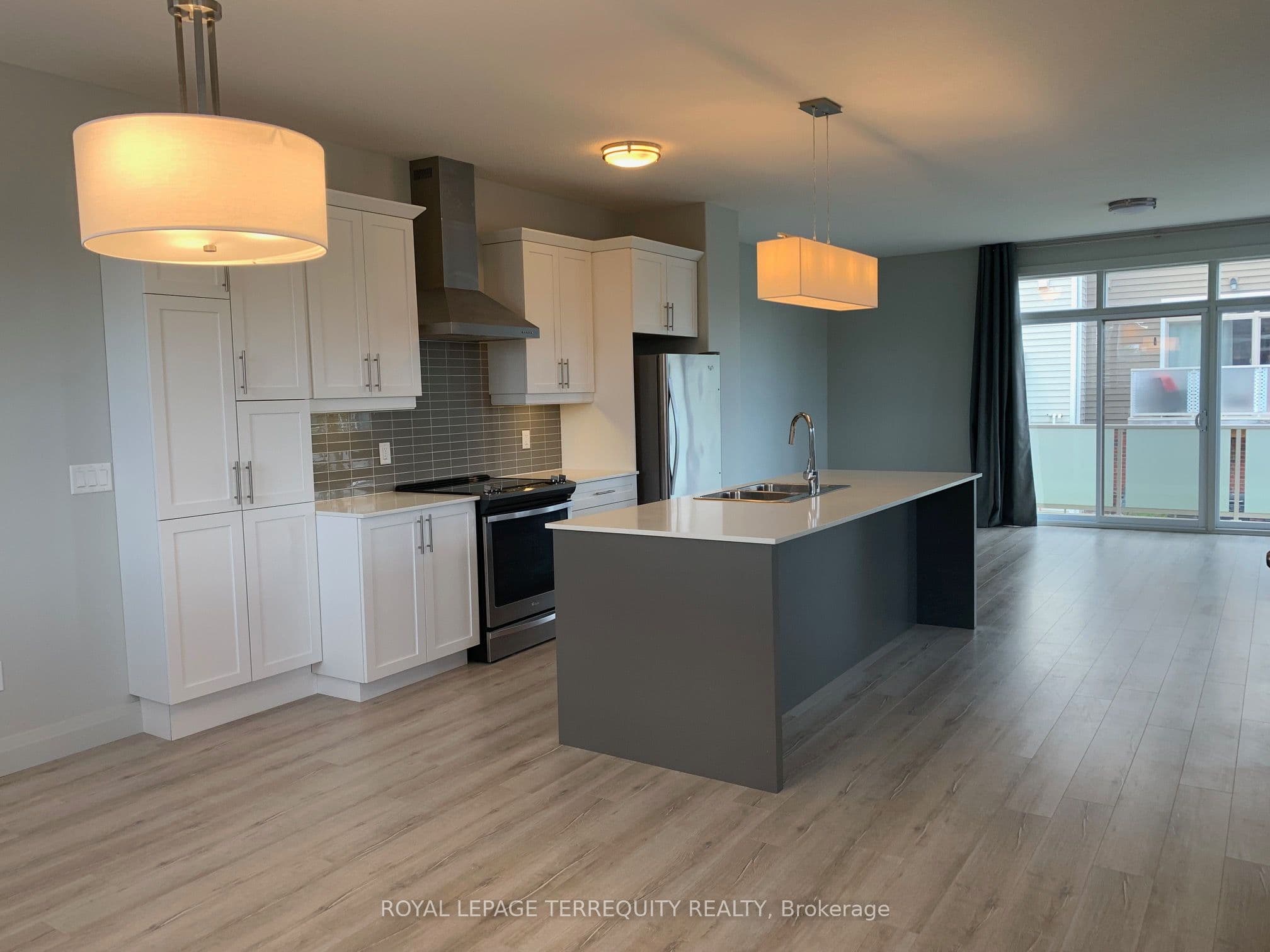 3025 Singleton Avenue 2, London South, ON N6L 0E6