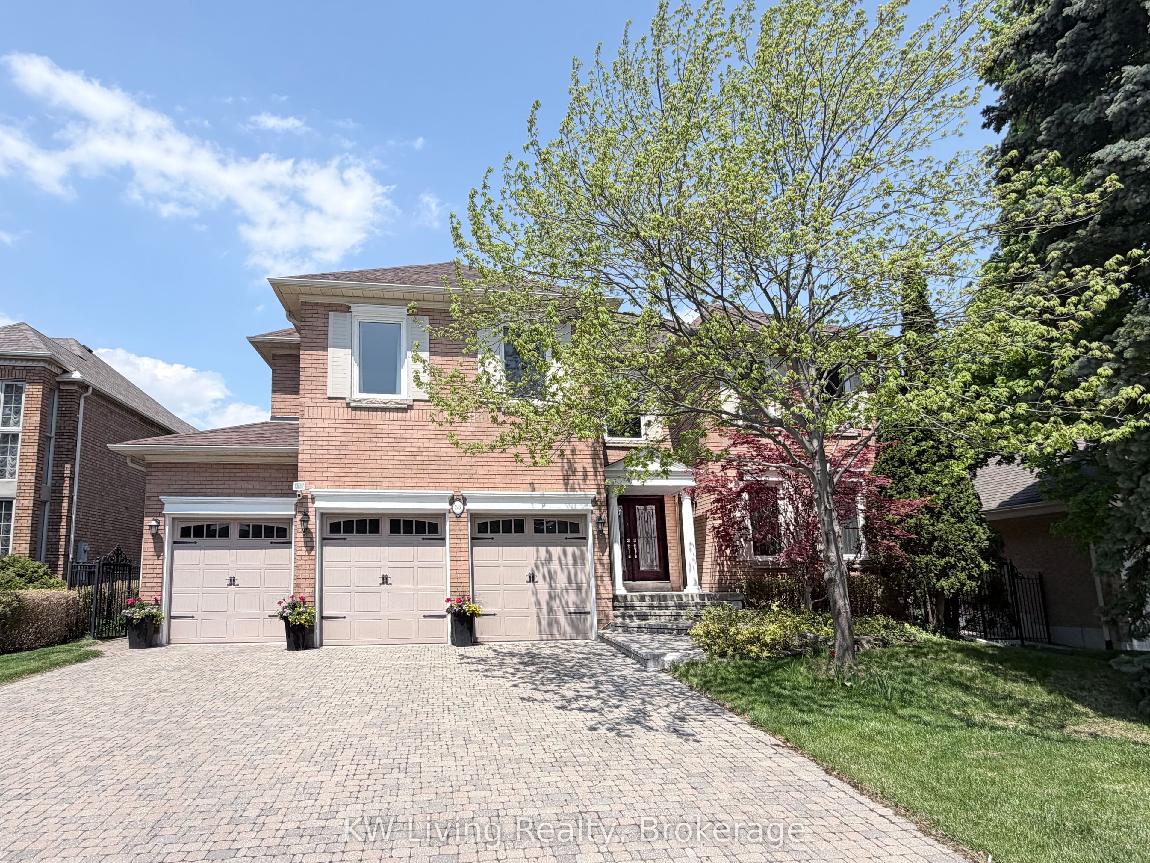53 Brookshill Crescent, Richmond Hill, ON L4B 3J1