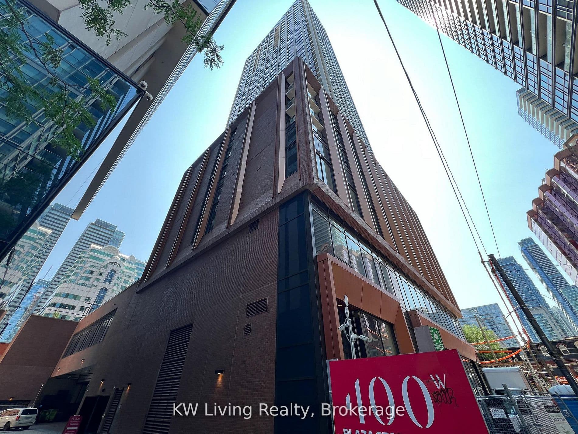 400 King Street W 2415, Toronto, ON M5V 0X8