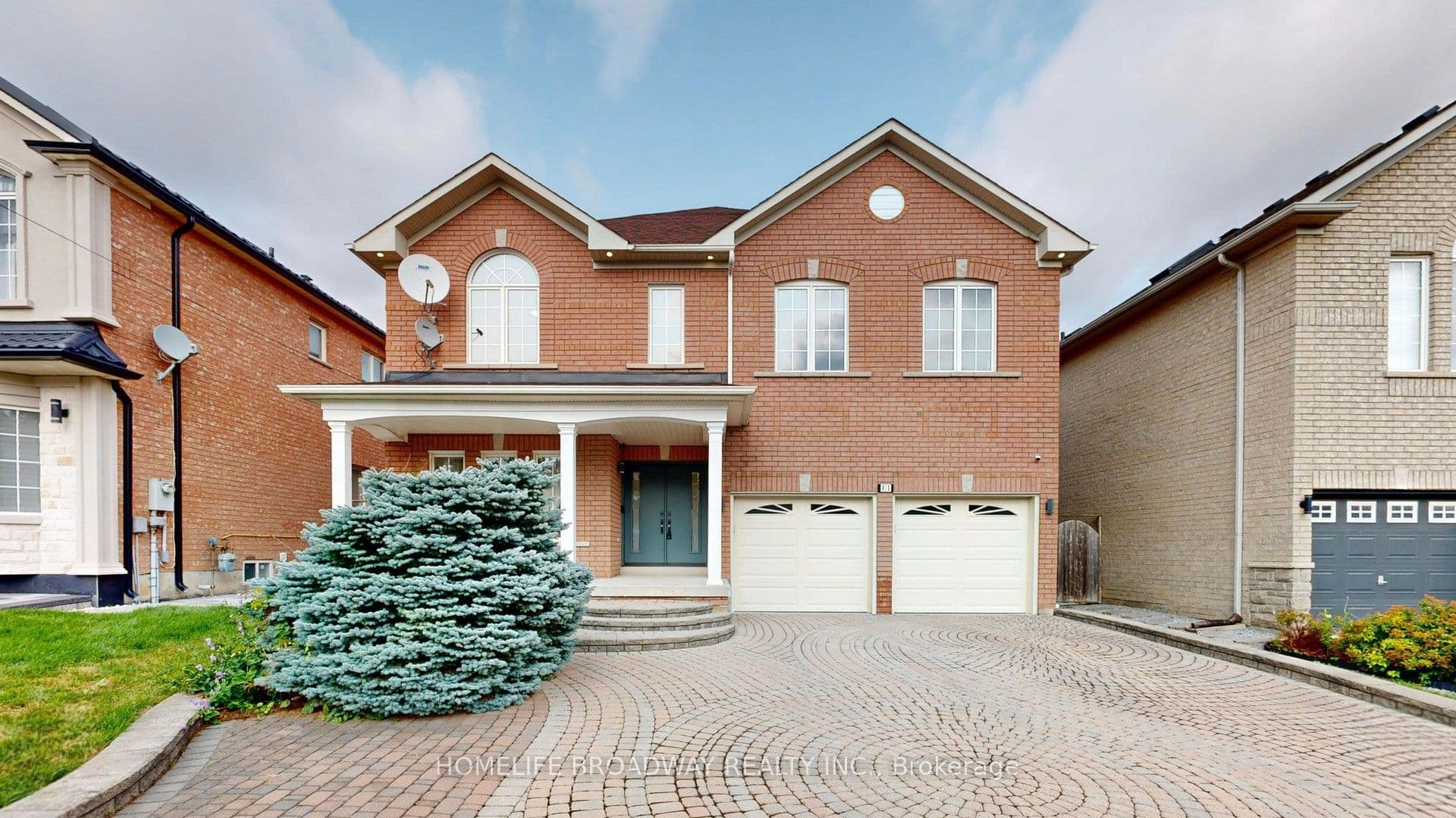 11 Melbourne Drive, Richmond Hill, ON L4S 2V3