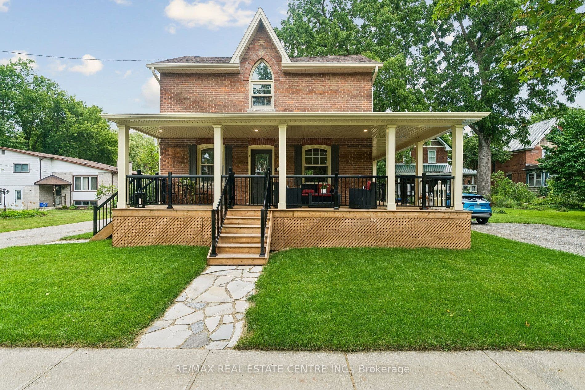 83 Centre Street N, New Tecumseth, ON L0G 1A0