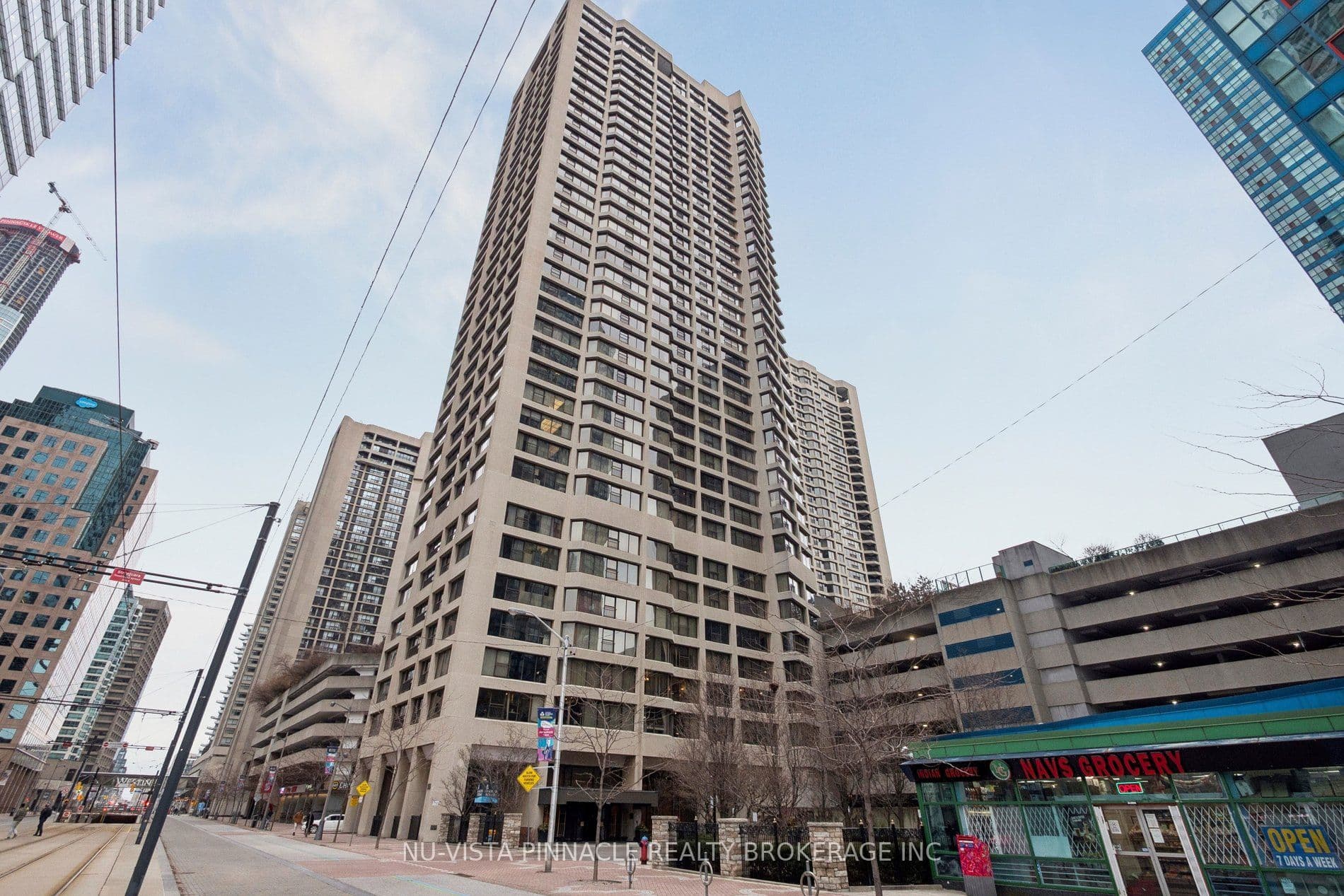 55 Harbour Square 1418, Toronto, ON M5J 2L1