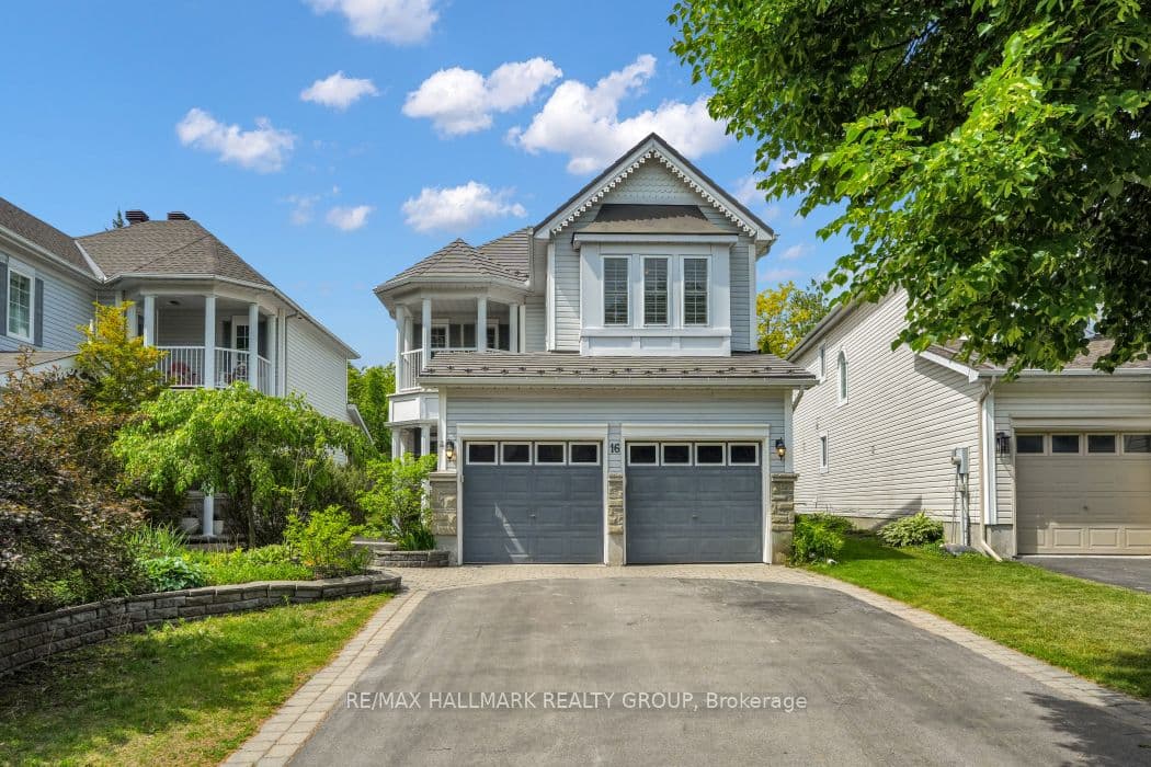 16 Hemlo Crescent, Kanata, ON K2T 1C7