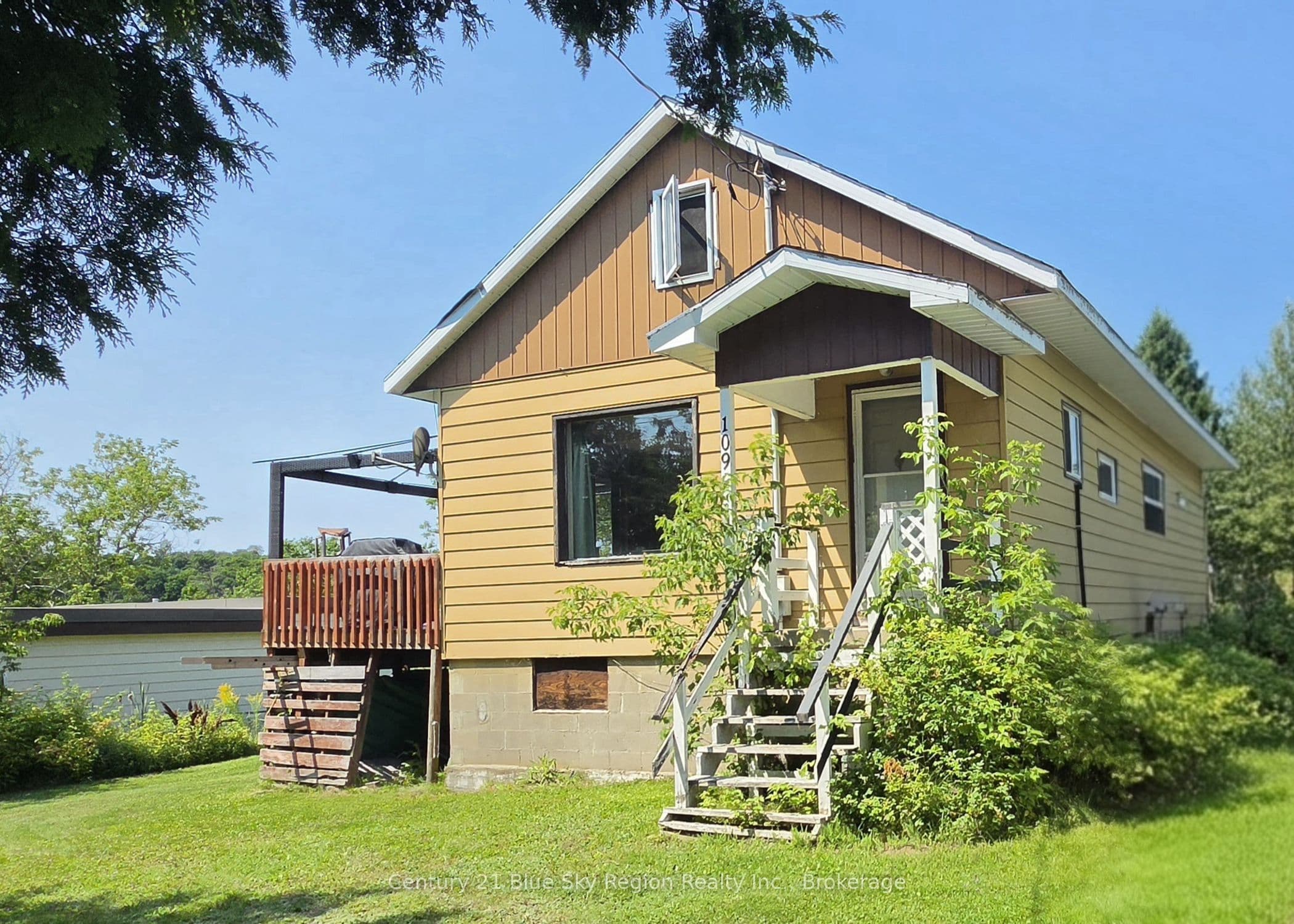 109 James Street, Bonfield, ON P0H 1E0