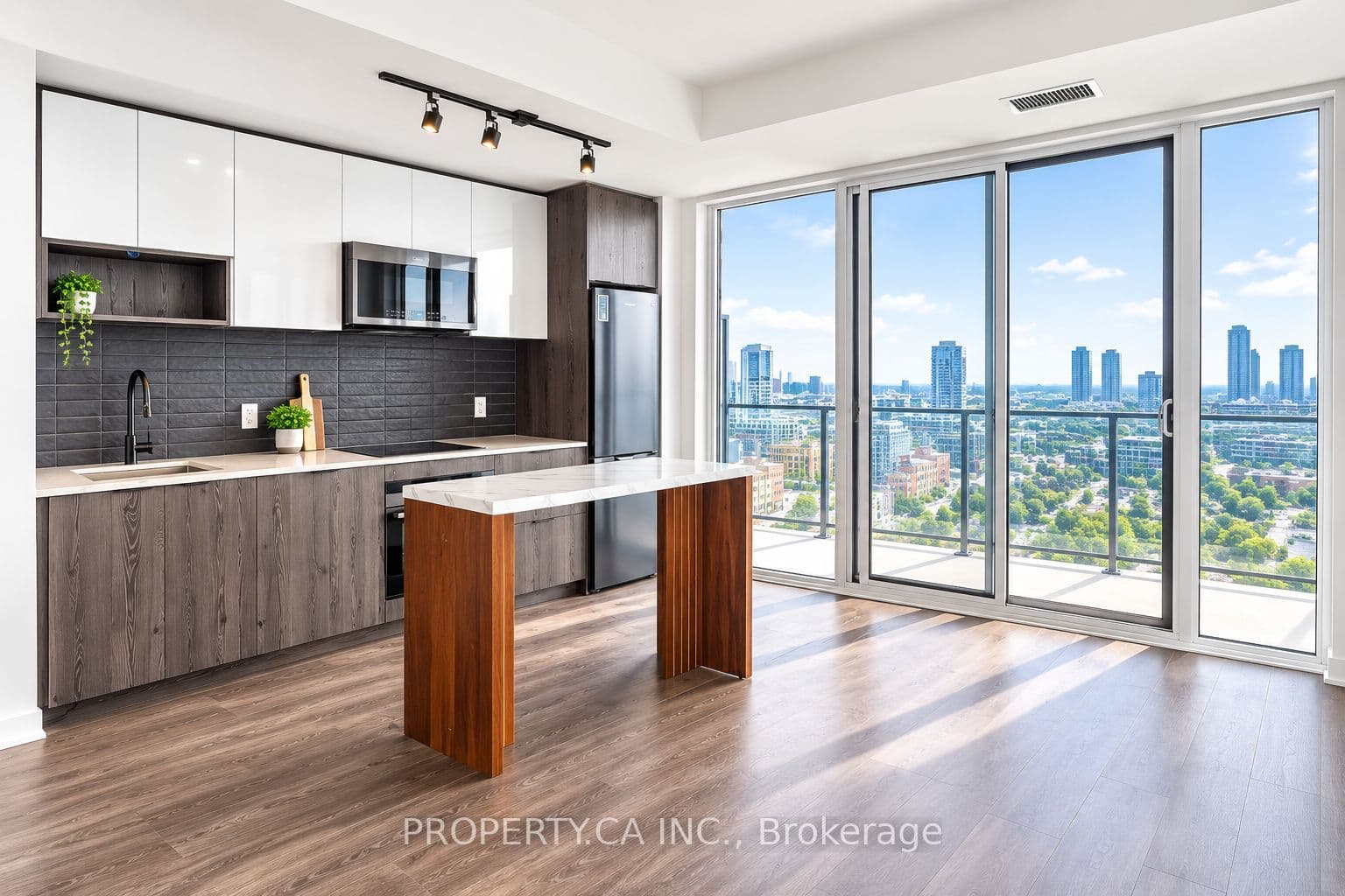 5 Defries Street 2105, Toronto, ON M5A 0W7