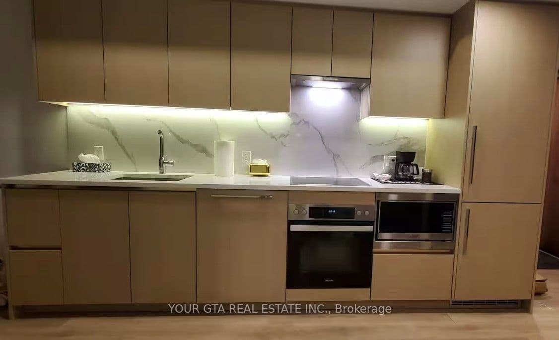 3 Concord Cityplace Way, Toronto, ON M5V 0X4