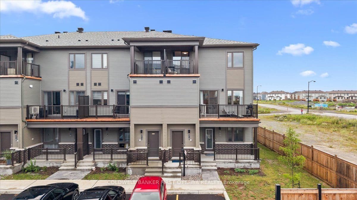 210 PARNIAN Private, Barrhaven, ON K2J 7K5