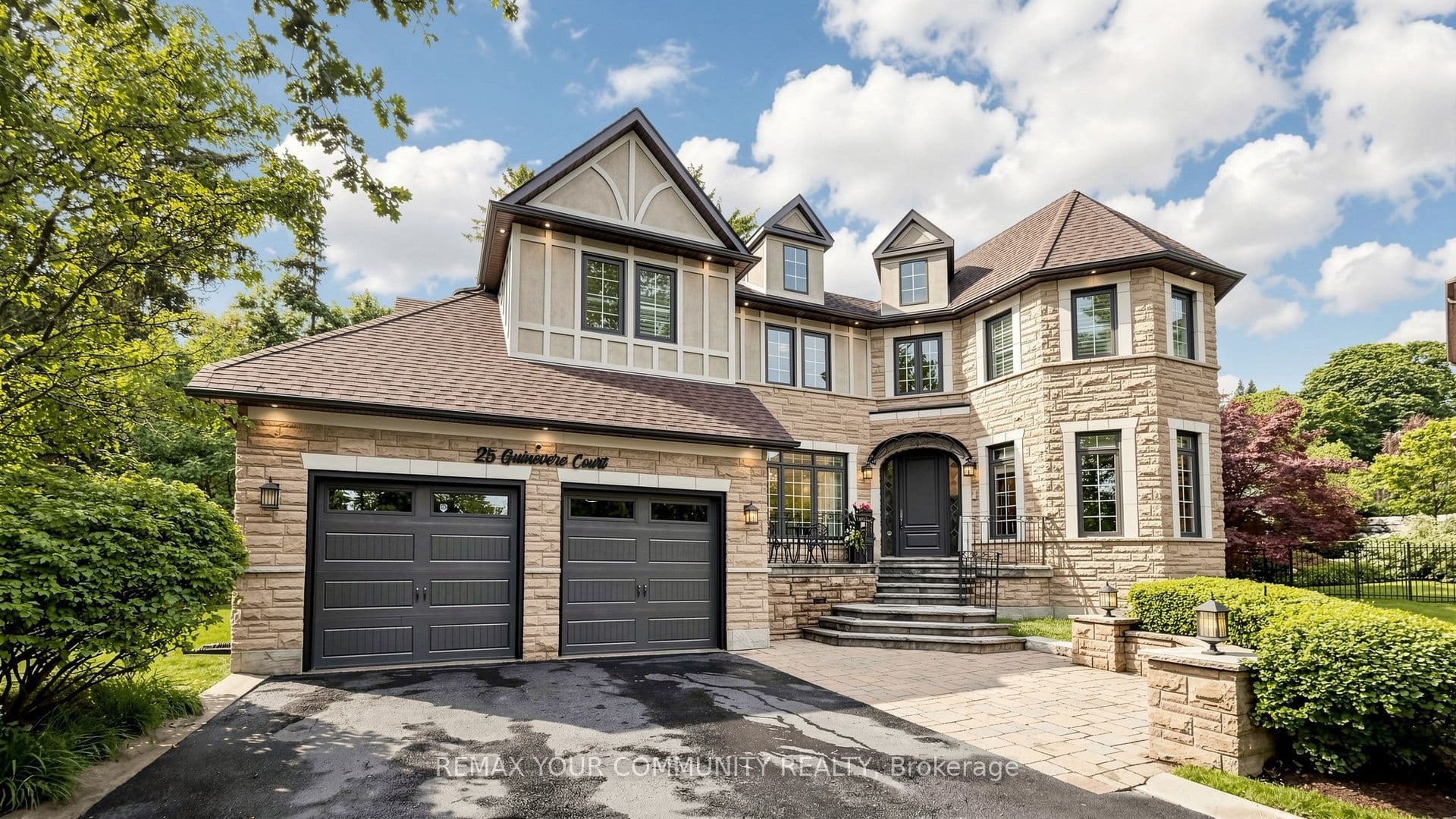 25 Guinevere Court, Richmond Hill, ON L4C 0P7