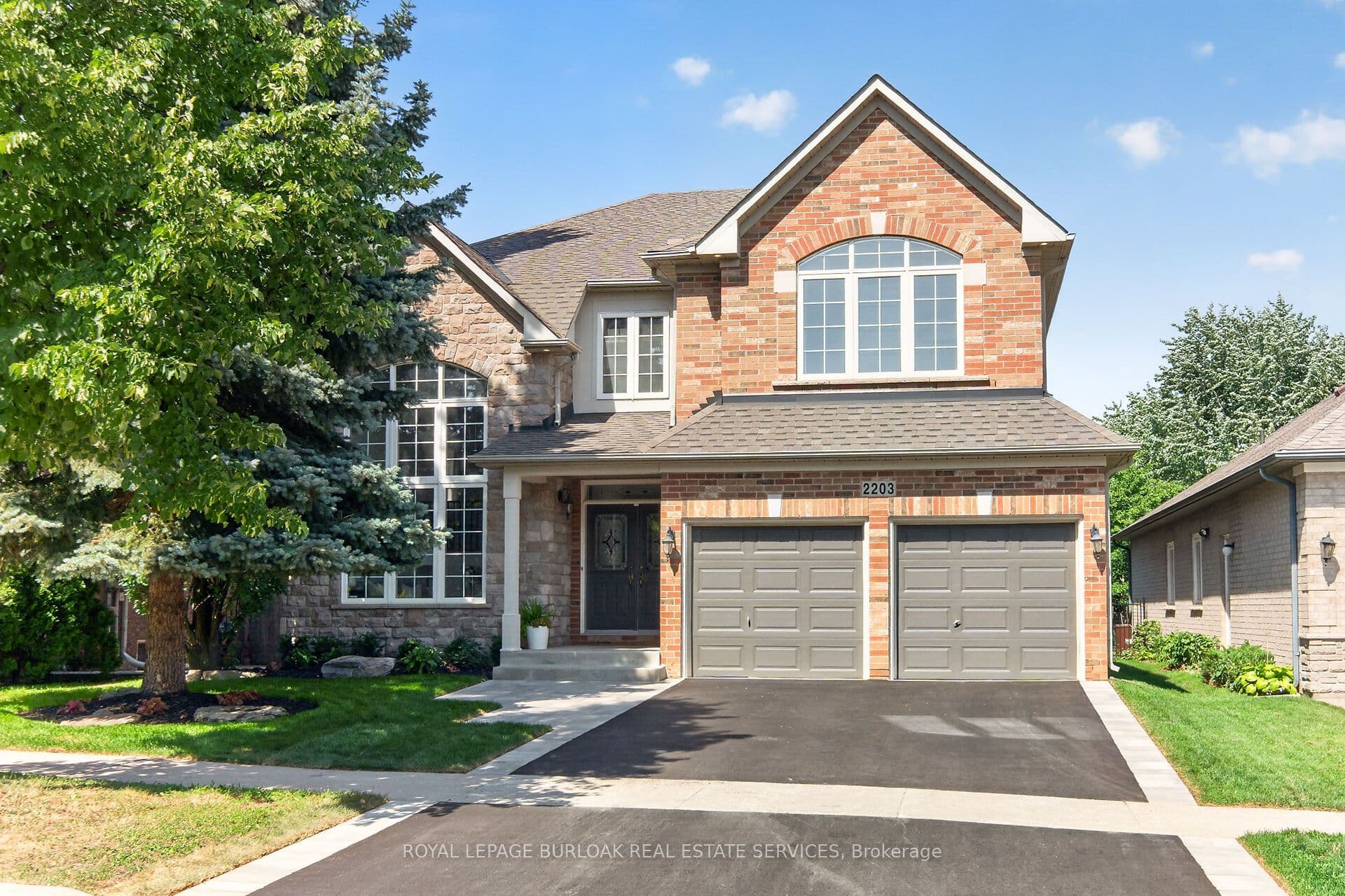 2203 Turnberry Road, Burlington, ON L7M 4P9