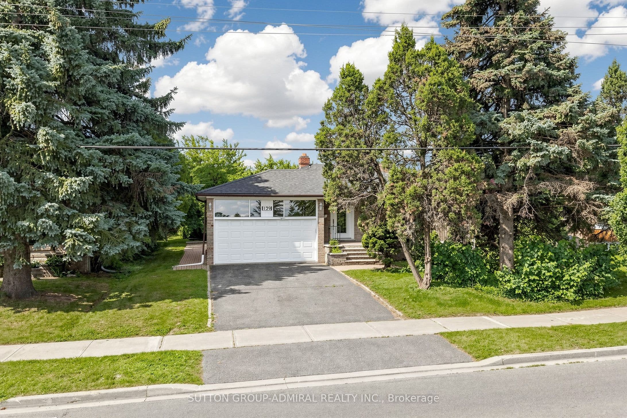 129 Crestwood Road, Vaughan, ON L4J 1A7