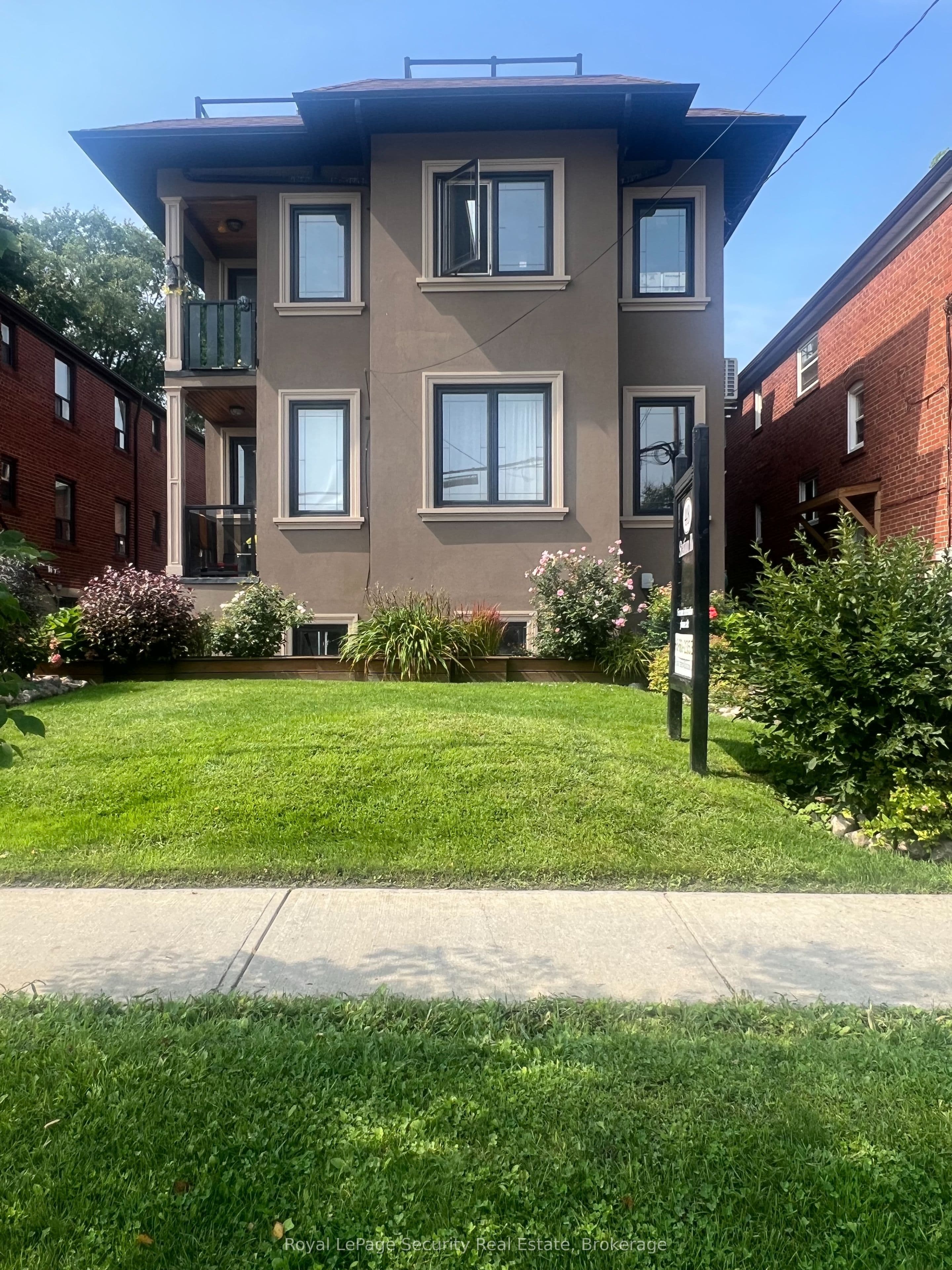 48 Station Road 2, Toronto, ON M8V 2P9