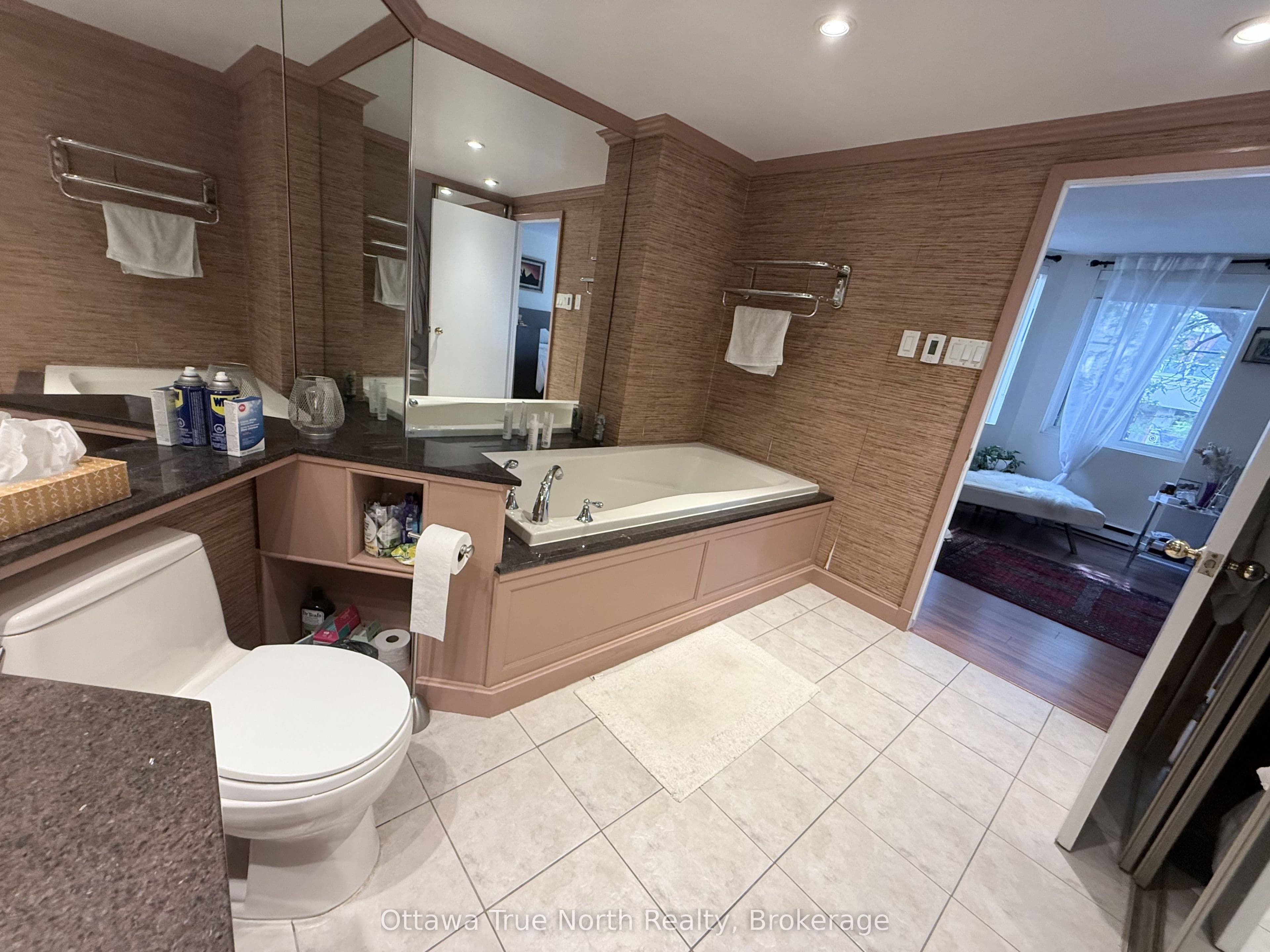 317 Metcalfe Street 103, Ottawa Centre, ON K2P 1S3