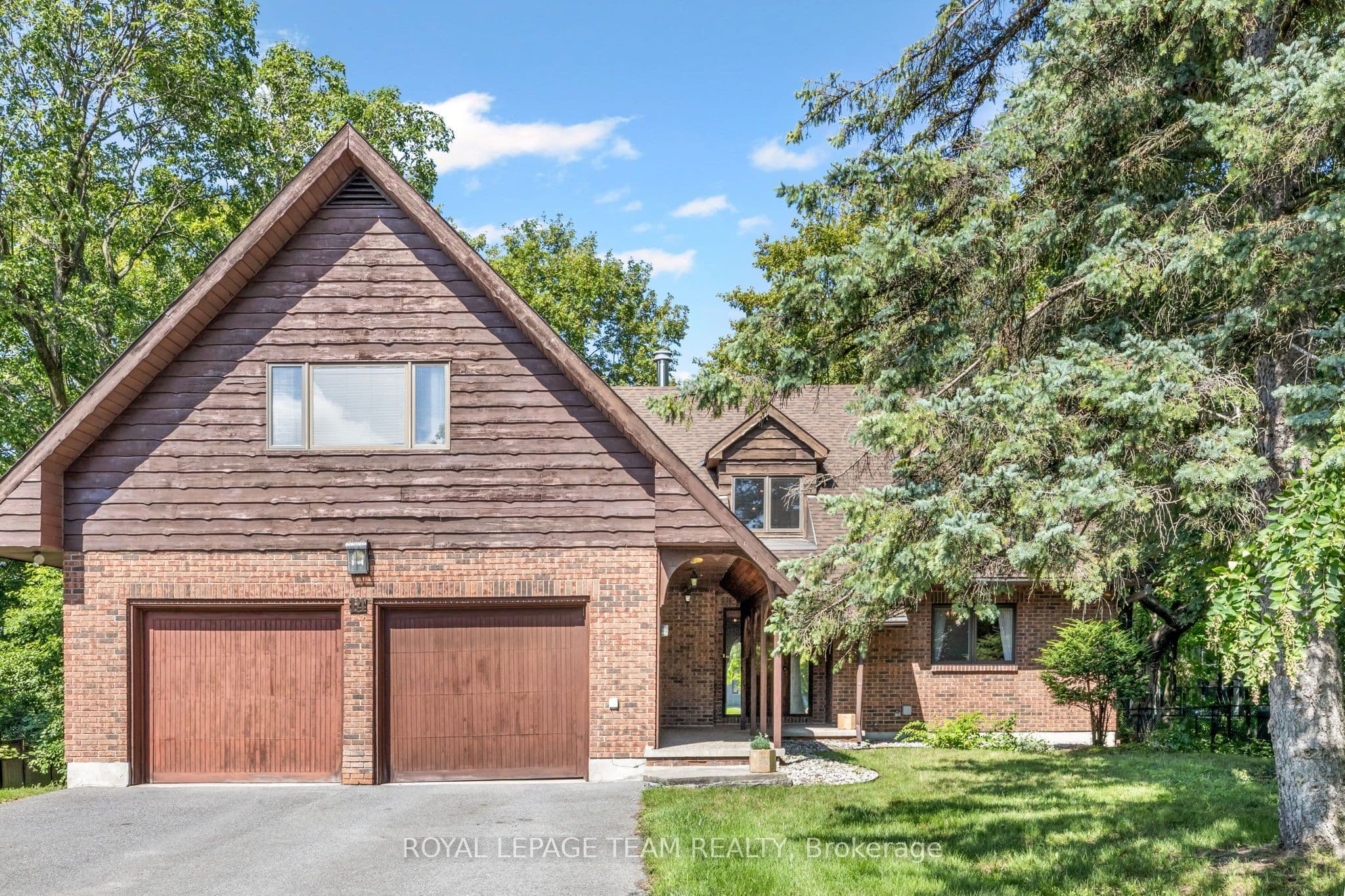 14 Taunton Place, Beacon Hill North - South and Area, ON K1J 7J6