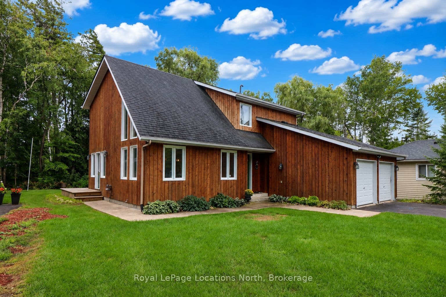 1657 Shore Lane, Wasaga Beach, ON L9Z 1W4