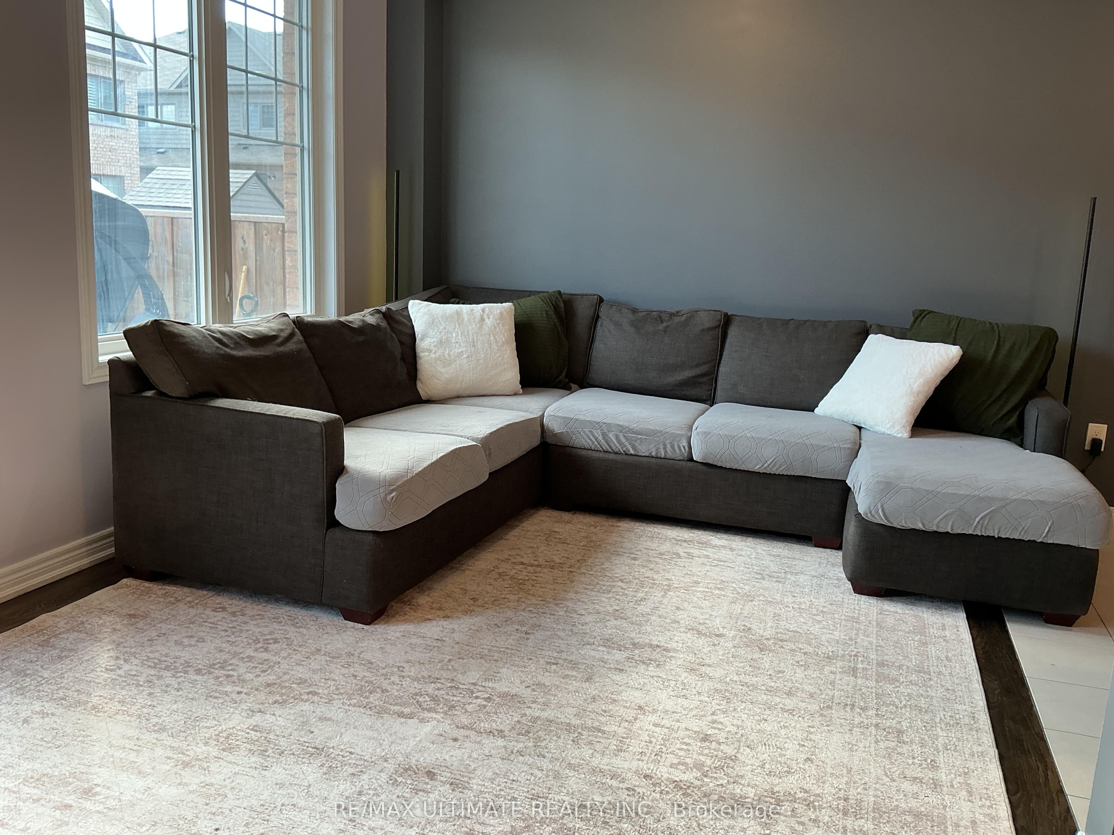 31 Davenfield Circle, Brampton, ON L6P 4M2