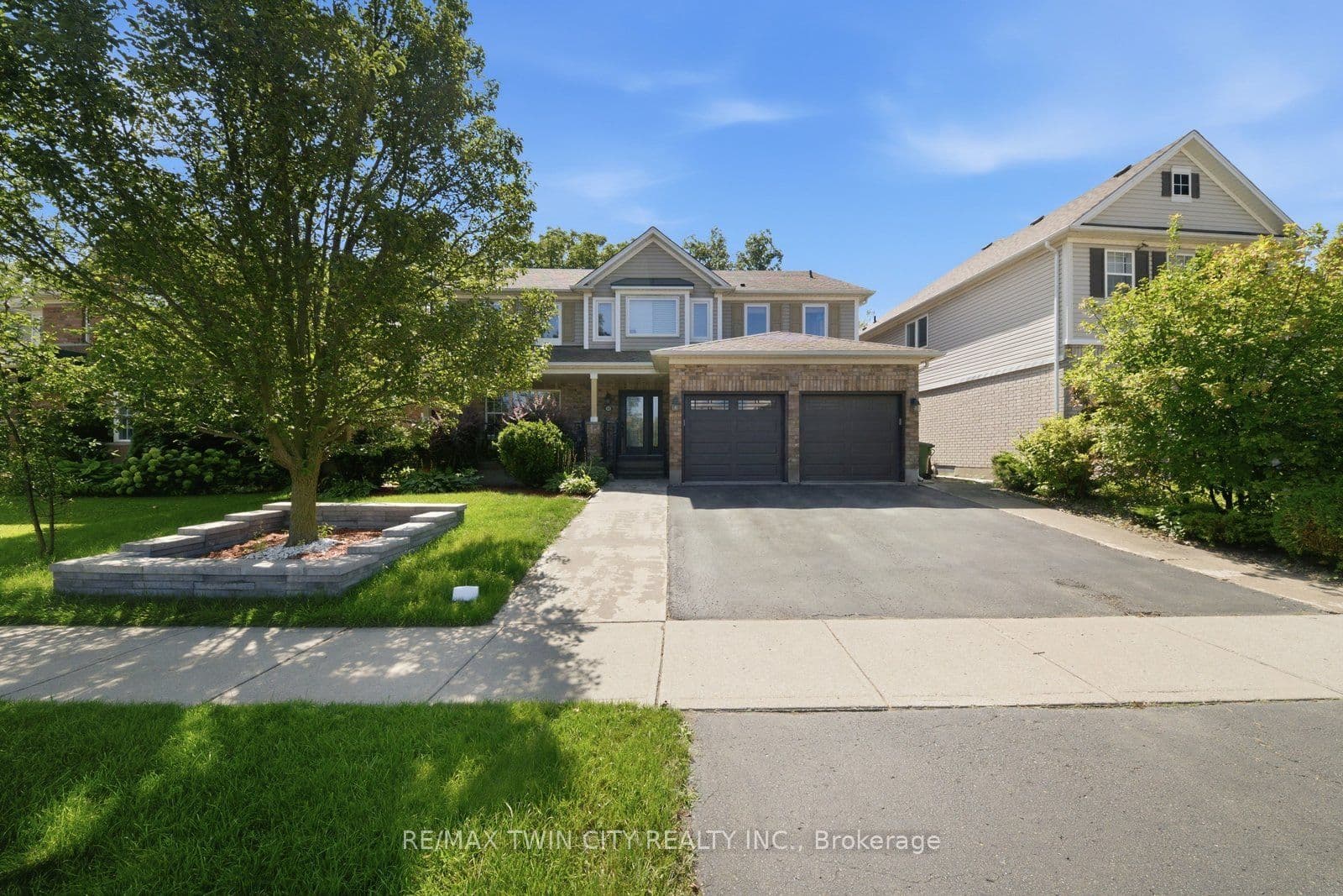 33 Hunter Way, Brantford, ON N3T 6S3