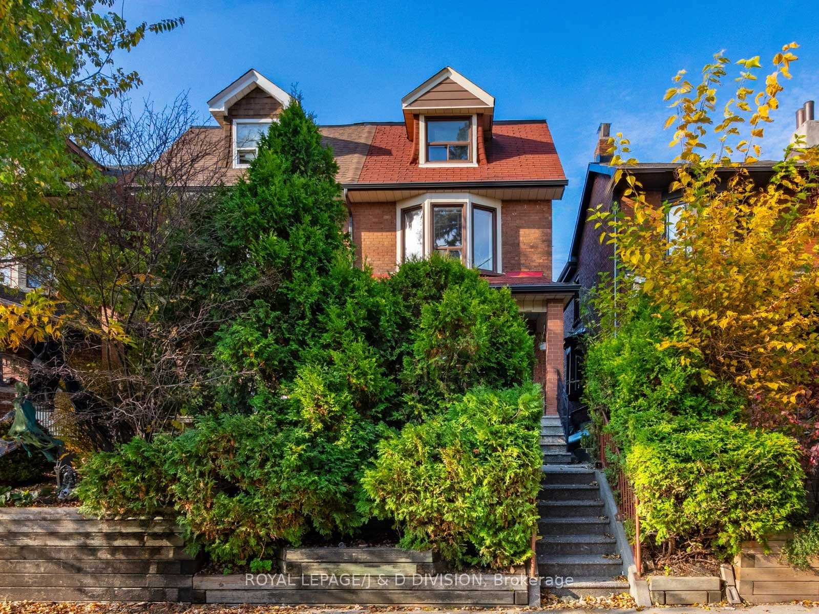 482 Concord Avenue Basement, Toronto, ON M6H 2P8