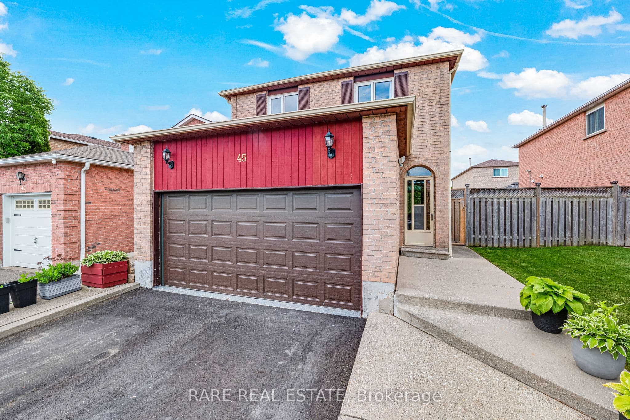 45 Sandmere Avenue, Brampton, ON L6Z 4A2