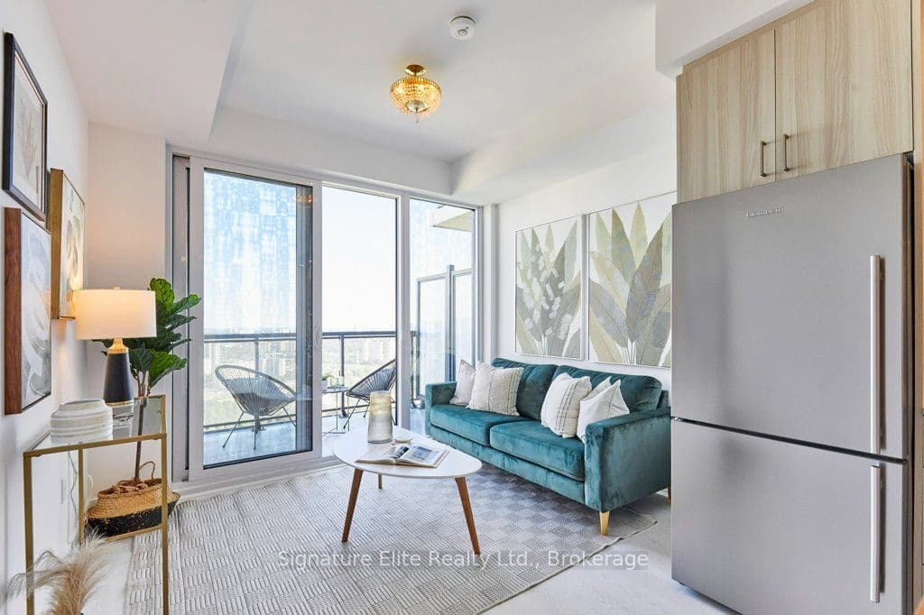 30 Inn on the Park Drive 4207, Toronto, ON M3C 0P7