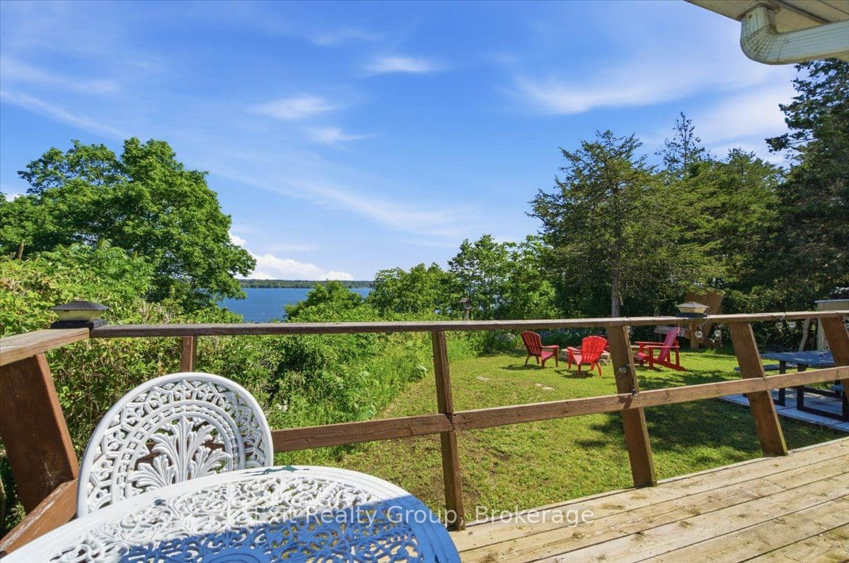 1154 County Rd 14, Prince Edward County, ON K0K 1W0
