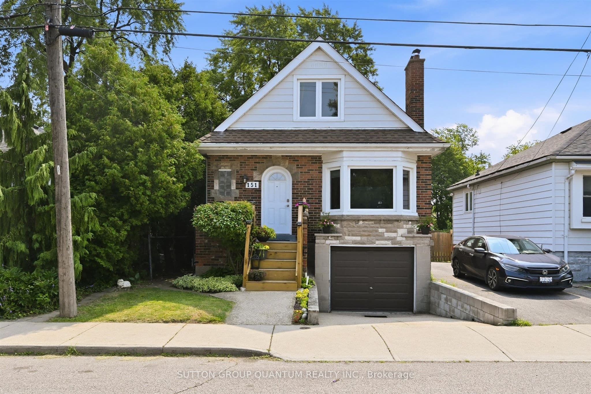 151 N East 16th Street, Hamilton, ON L9A 4J4