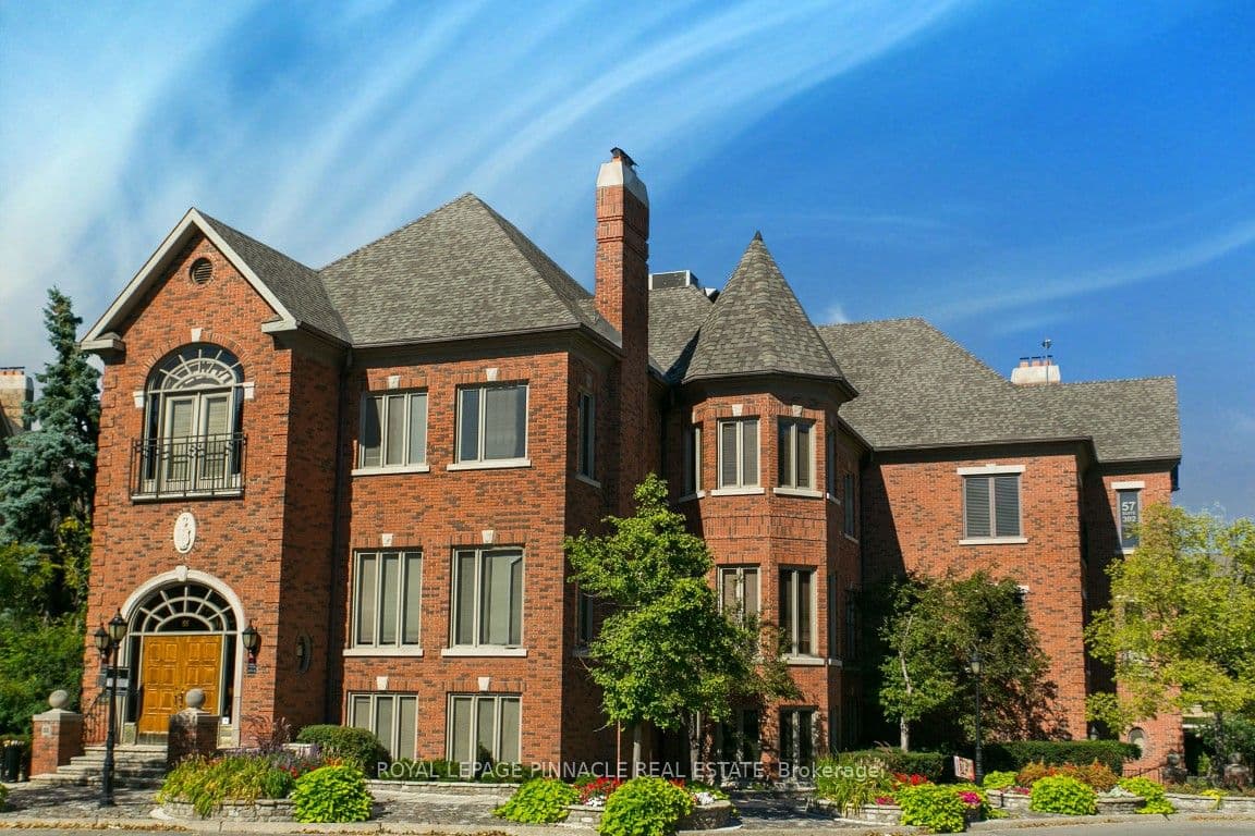 55 Village Centre Place 55-204, Mississauga, ON L4Z 1V9