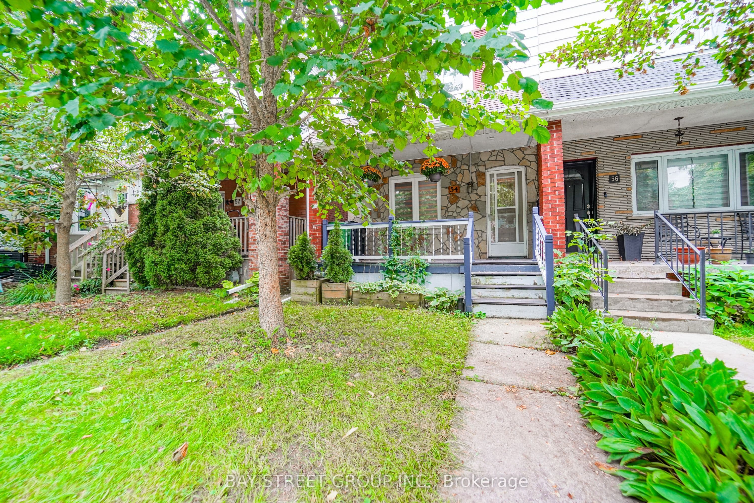 54 Thyra Avenue, Toronto, ON M4C 5G5
