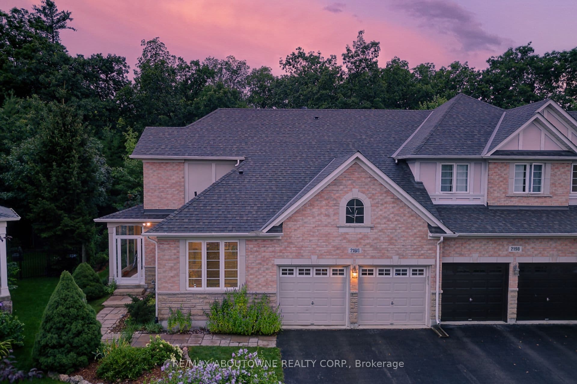 2196 Emily Circle, Oakville, ON L6M 0E5