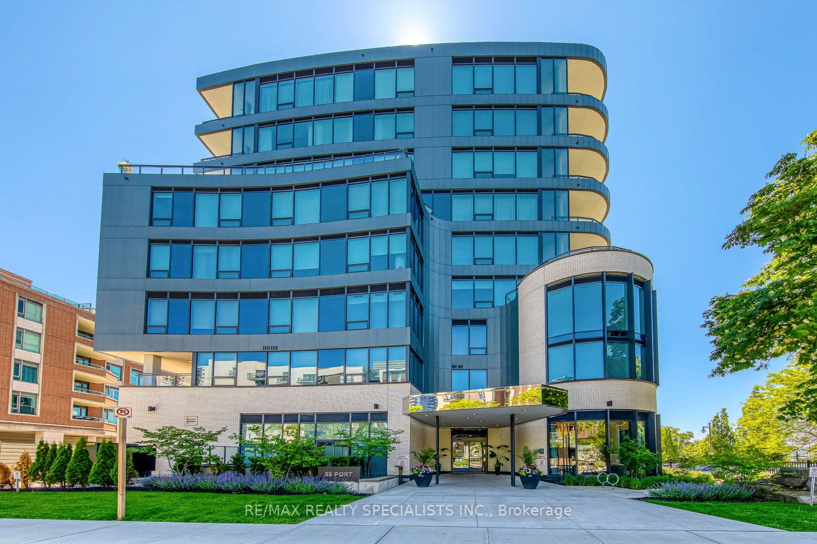 55 Port Street 304, Mississauga, ON L5G 4P3