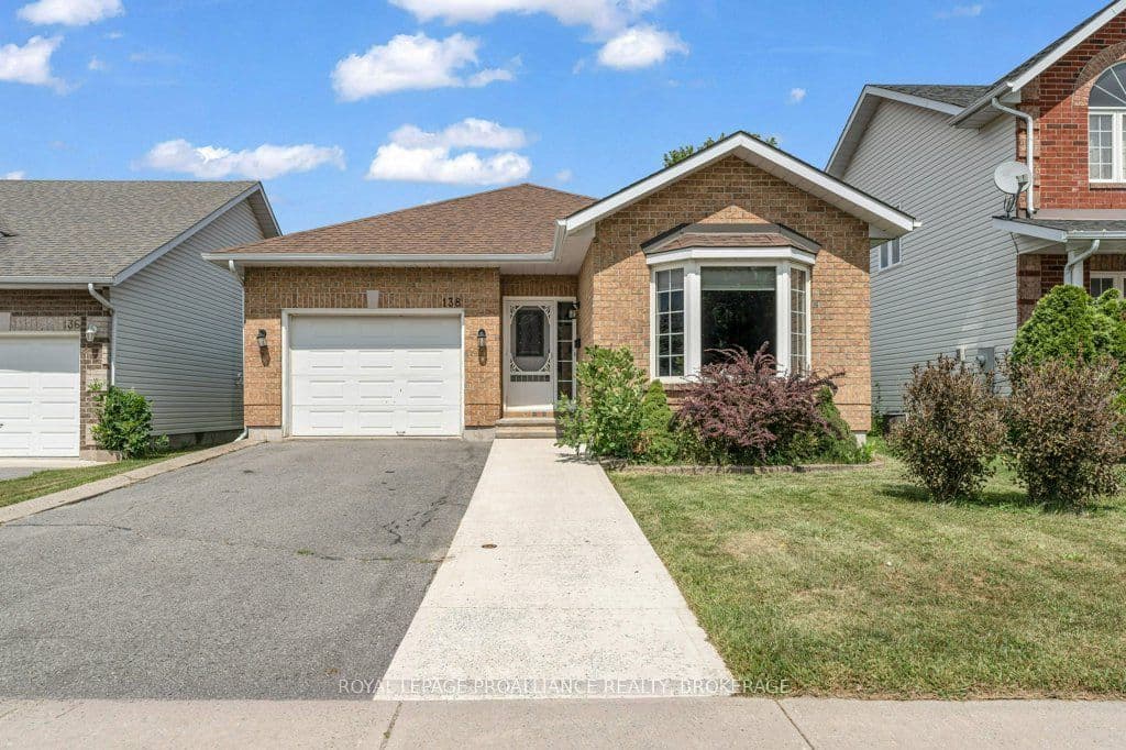 138 Dalgleish Avenue, Kingston, ON K7K 7E3