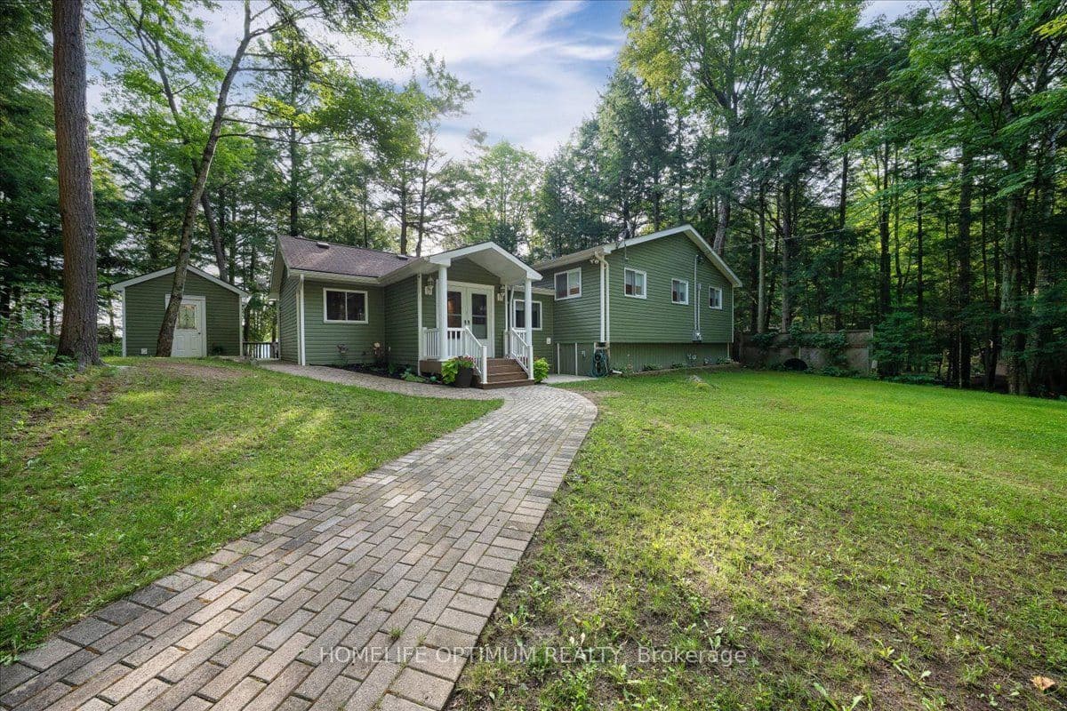 1195 Lakeshore Drive N, Bracebridge, ON P1L 1X3