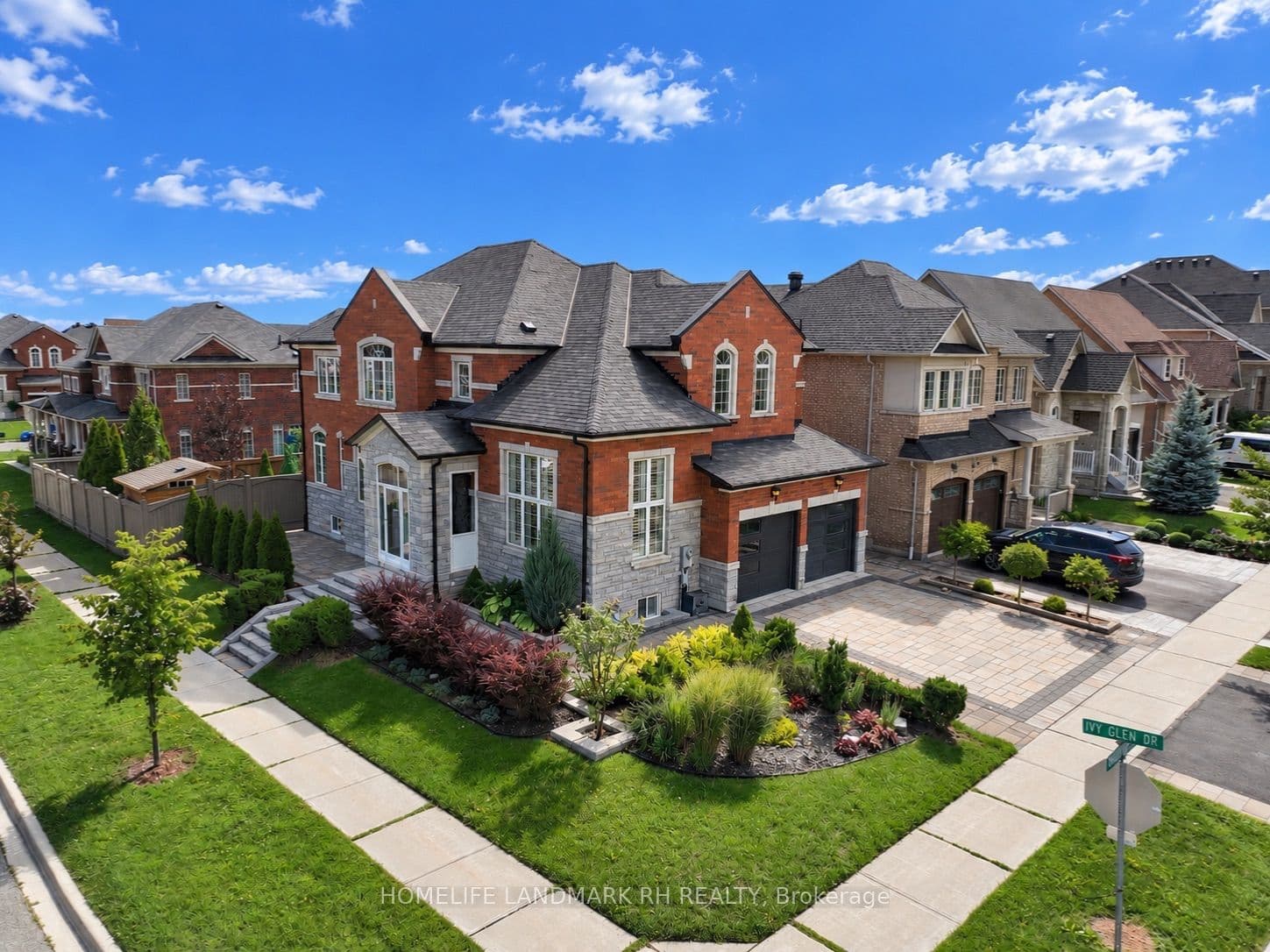 131 OBERFRICK Avenue, Vaughan, ON L6A 0P1
