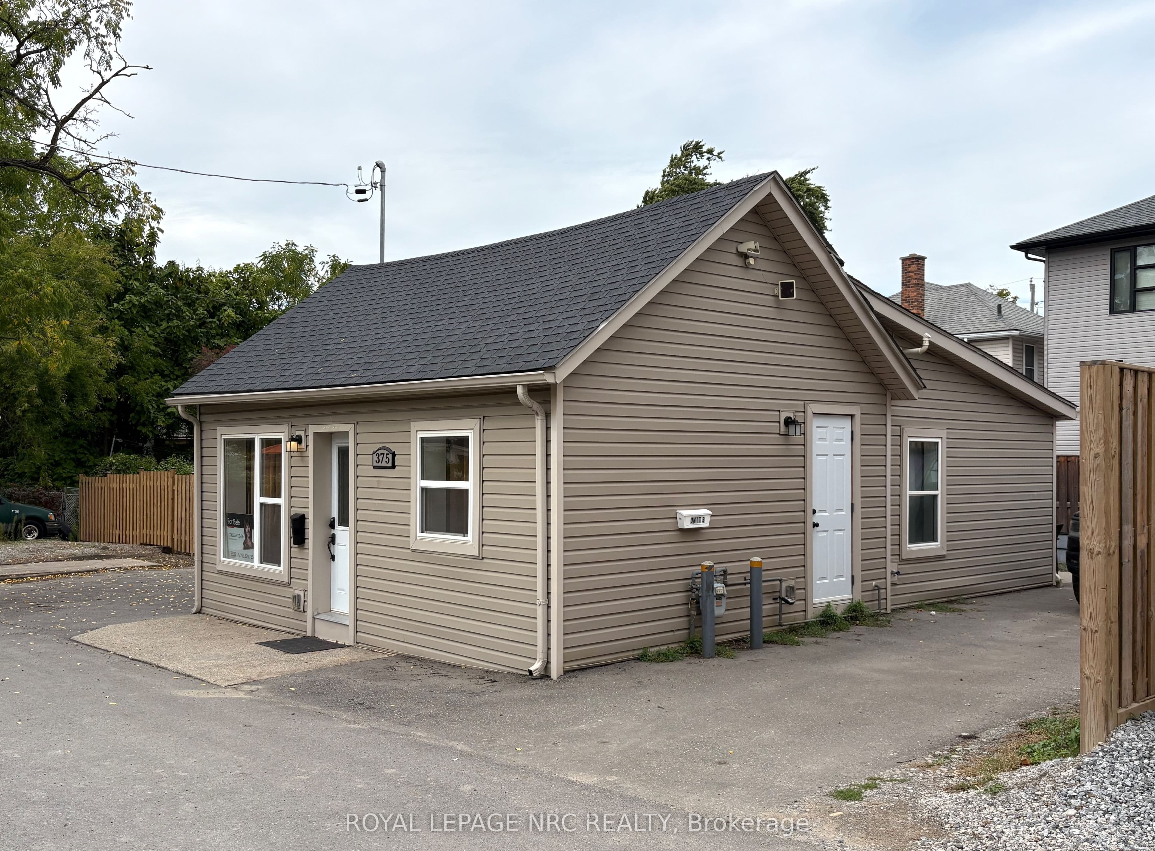 375 Glendale Avenue W, St. Catharines, ON L2T 1B9