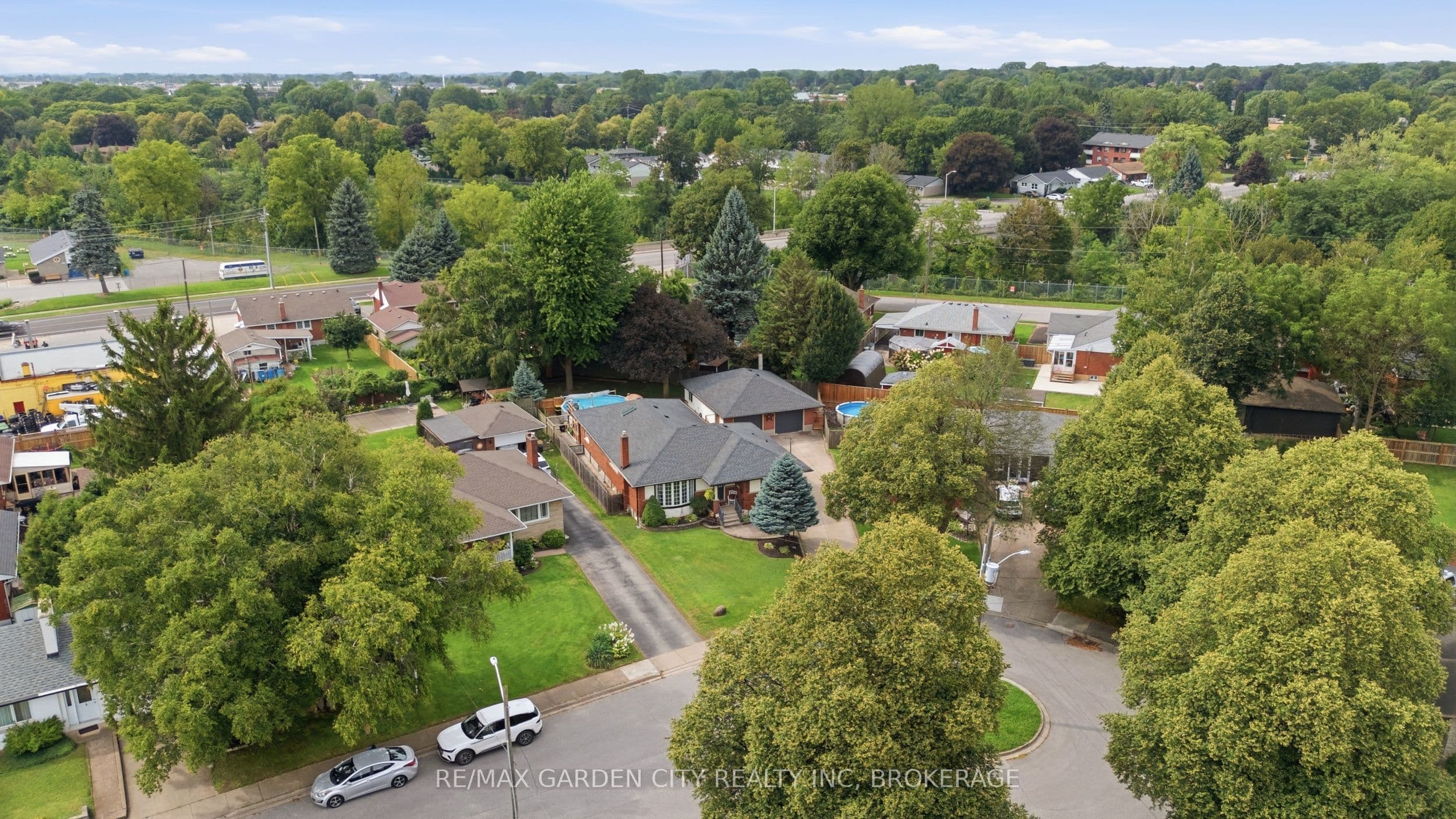 4993 RENDALL Crescent, Niagara Falls, ON L2E 5E6
